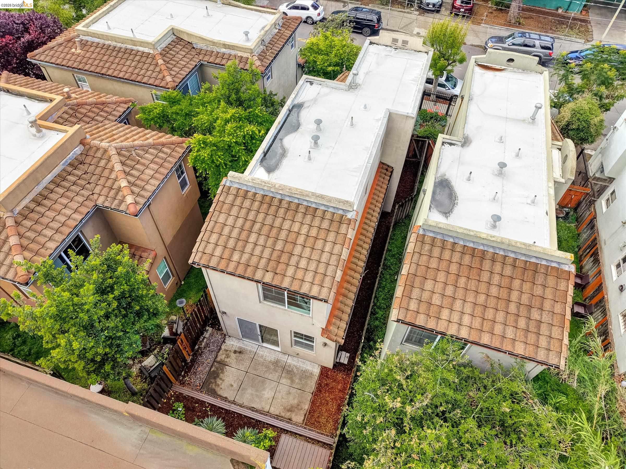 Detail Gallery Image 30 of 31 For 3038 E 18th St, Oakland,  CA 94601 - 2 Beds | 1/1 Baths