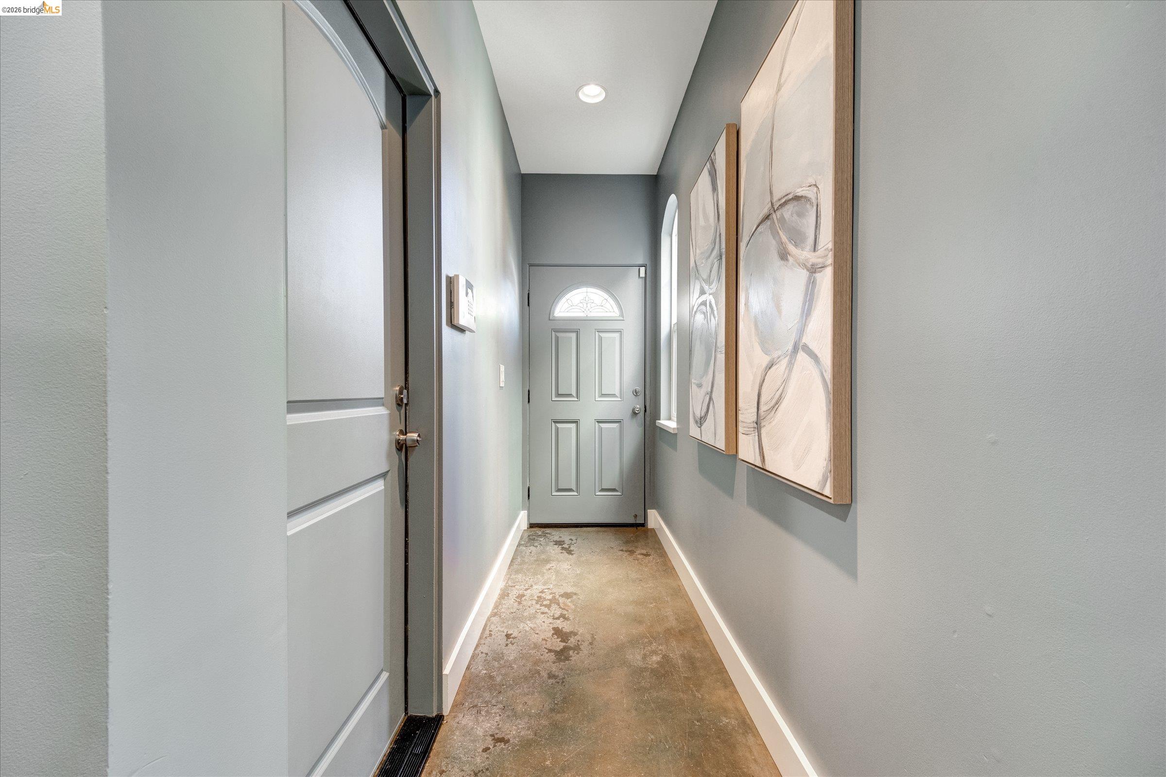 Detail Gallery Image 4 of 31 For 3038 E 18th St, Oakland,  CA 94601 - 2 Beds | 1/1 Baths