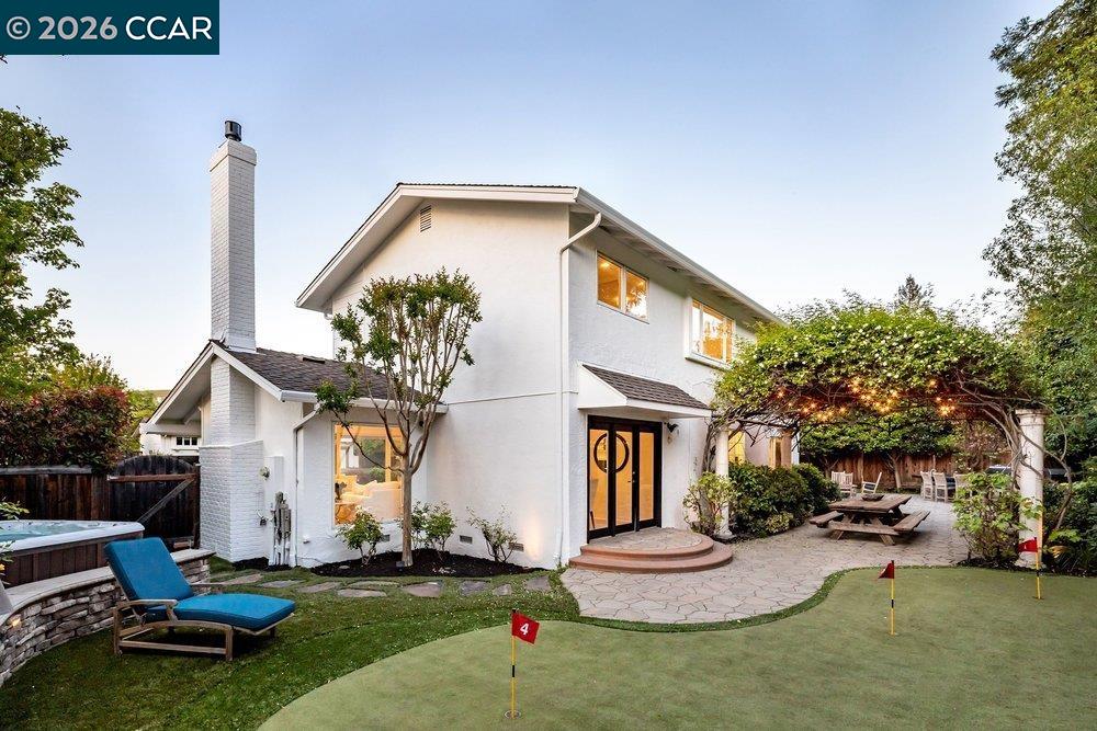 Detail Gallery Image 30 of 37 For 26 Juniper Way, Moraga,  CA 94556 - 3 Beds | 2/1 Baths