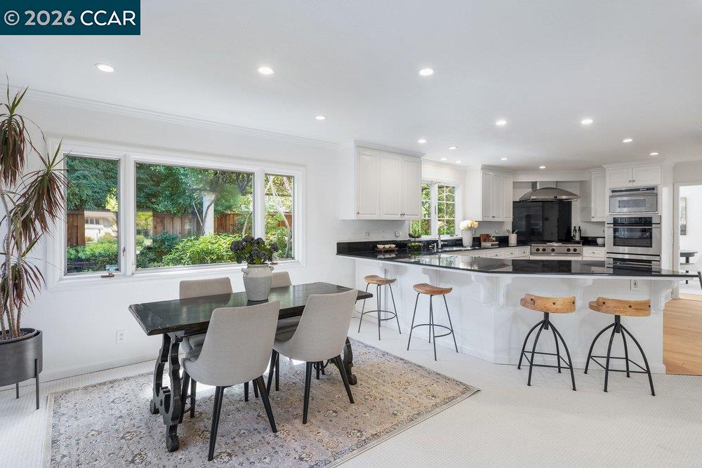 Detail Gallery Image 4 of 37 For 26 Juniper Way, Moraga,  CA 94556 - 3 Beds | 2/1 Baths