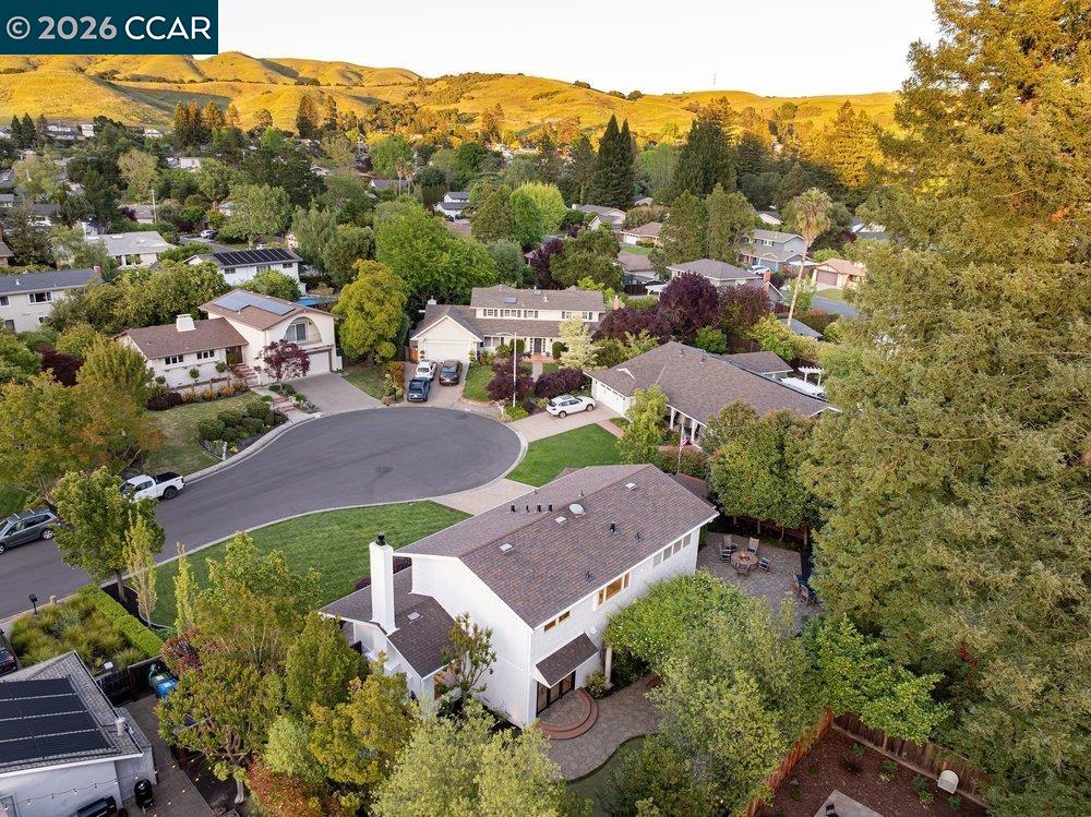 Detail Gallery Image 36 of 37 For 26 Juniper Way, Moraga,  CA 94556 - 3 Beds | 2/1 Baths