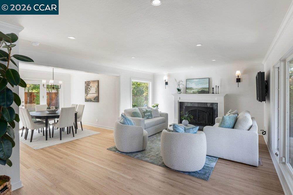 Detail Gallery Image 9 of 37 For 26 Juniper Way, Moraga,  CA 94556 - 3 Beds | 2/1 Baths