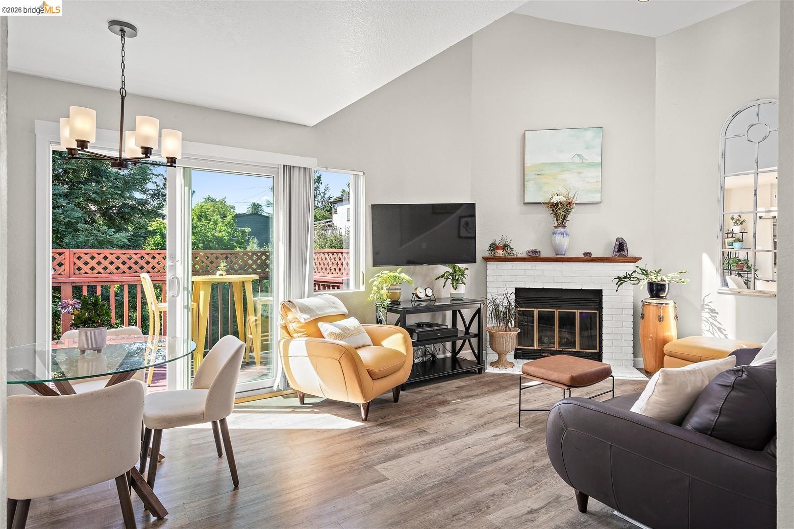 Photo #1: 41131589 Listing: Photo #1