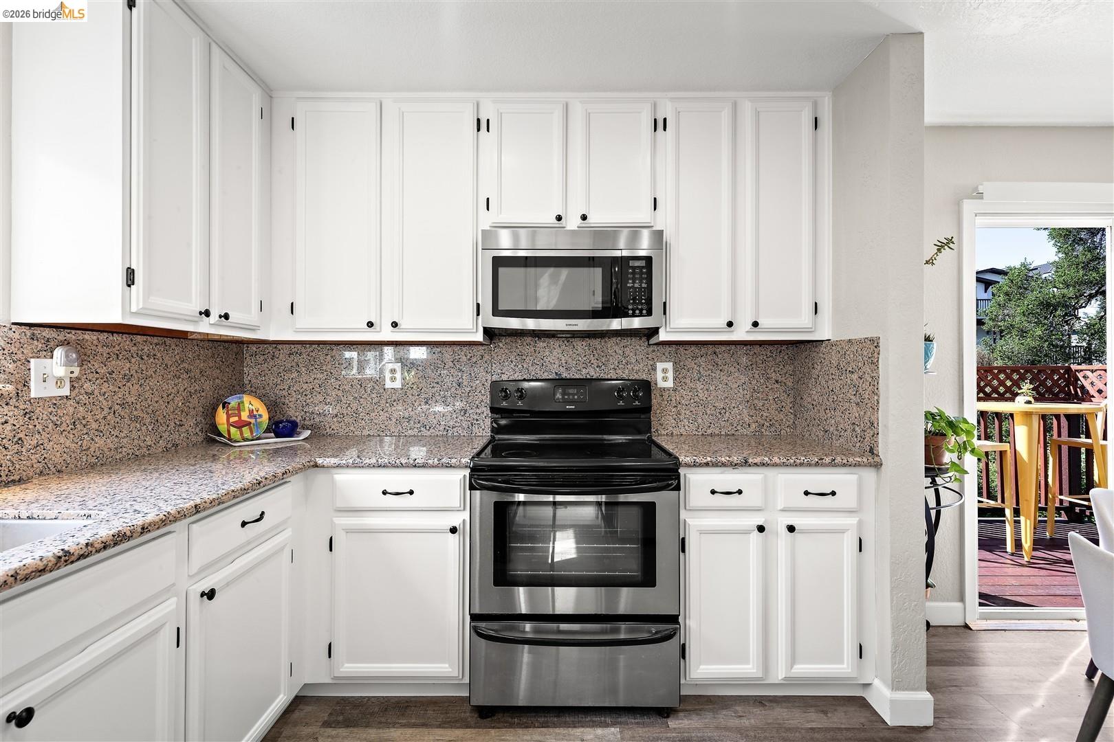 Photo #8: 41131589 Listing: Photo #8