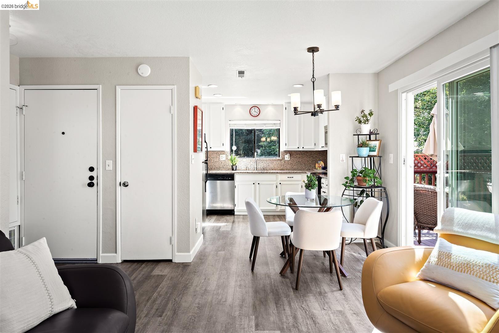 Photo #9: 41131589 Listing: Photo #9