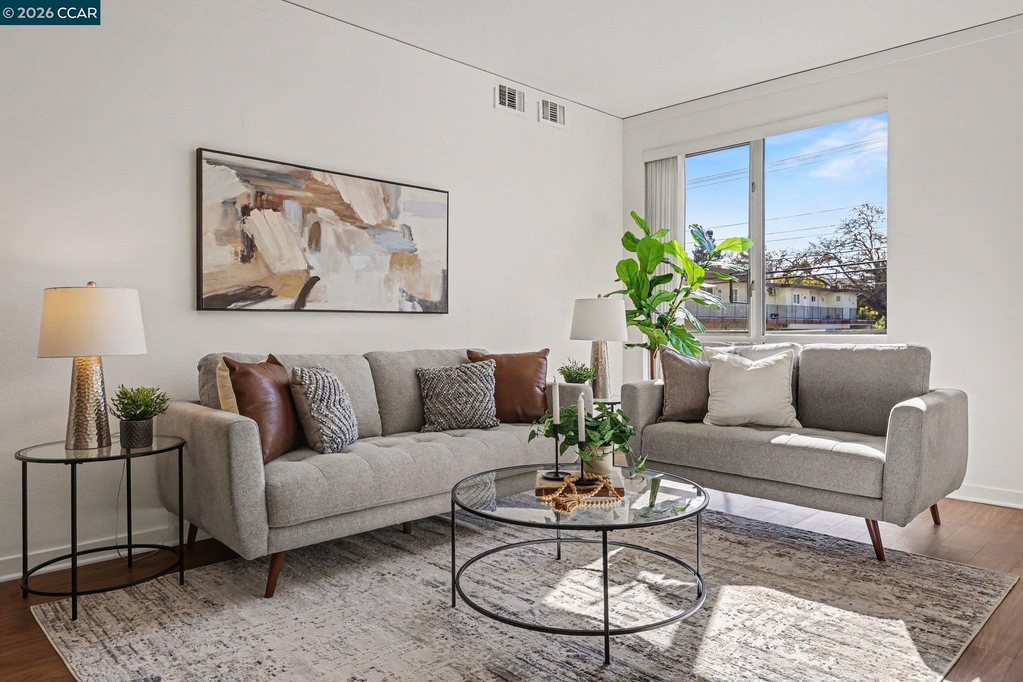 Photo #6: 41131593 Listing: Photo #6