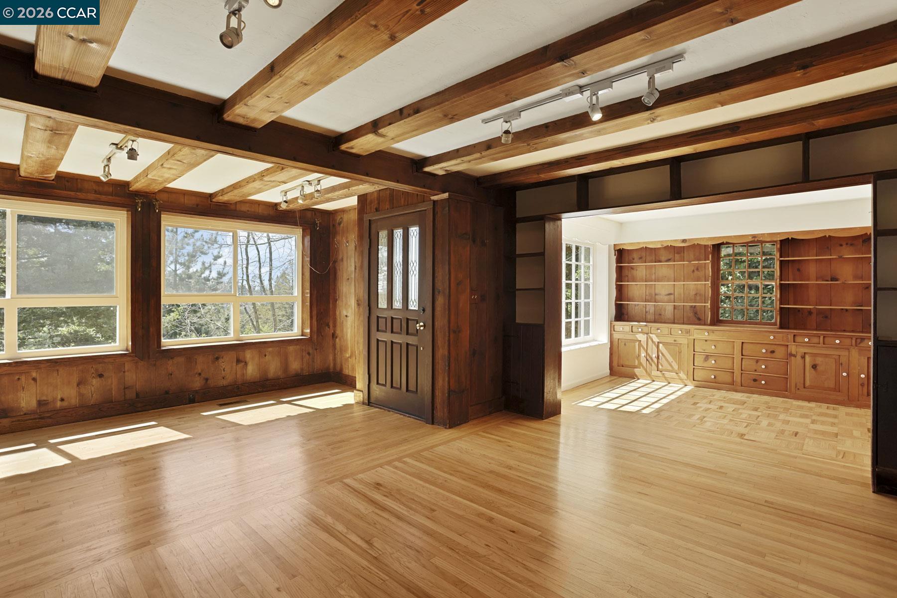 Detail Gallery Image 11 of 31 For 5716 Merriewood Dr., Oakland,  CA 94611 - – Beds | – Baths