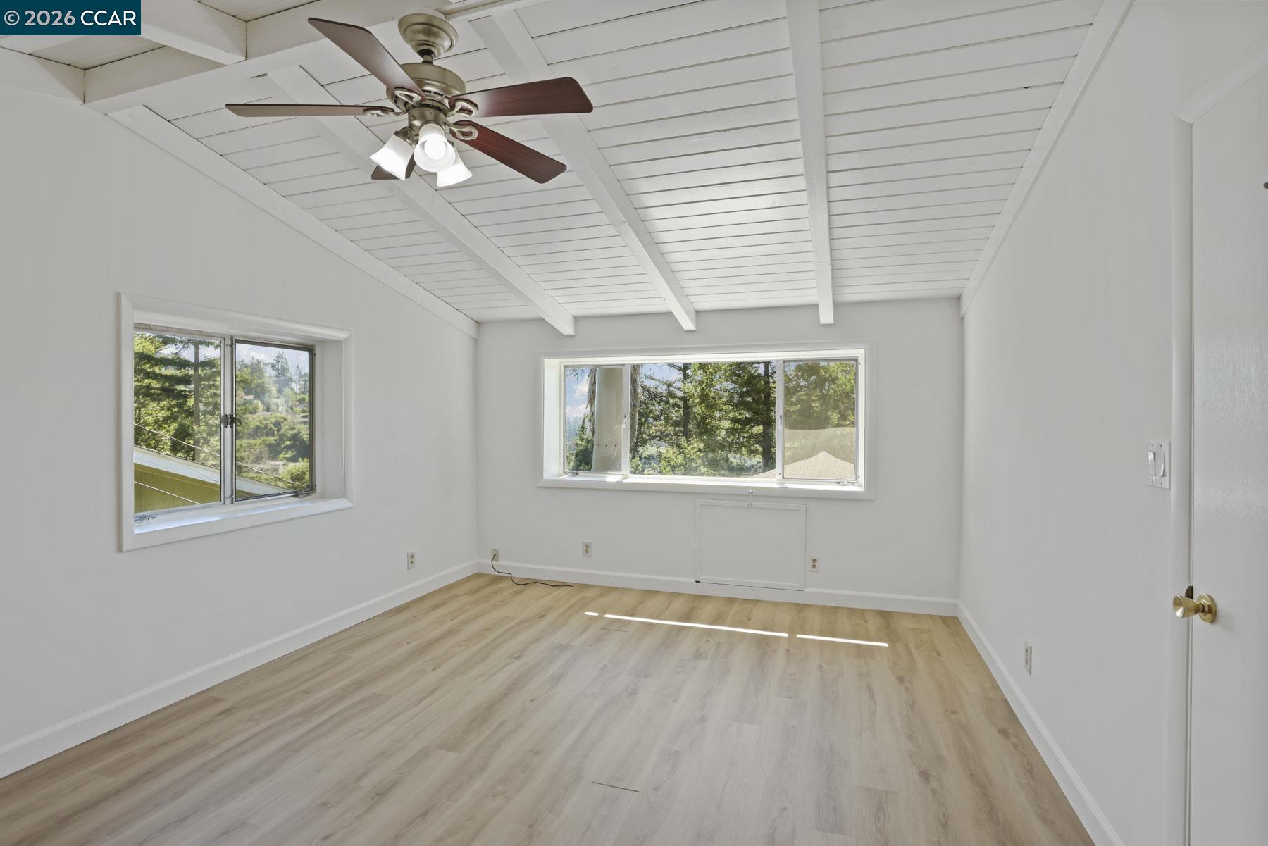 Detail Gallery Image 15 of 31 For 5716 Merriewood Dr., Oakland,  CA 94611 - – Beds | – Baths