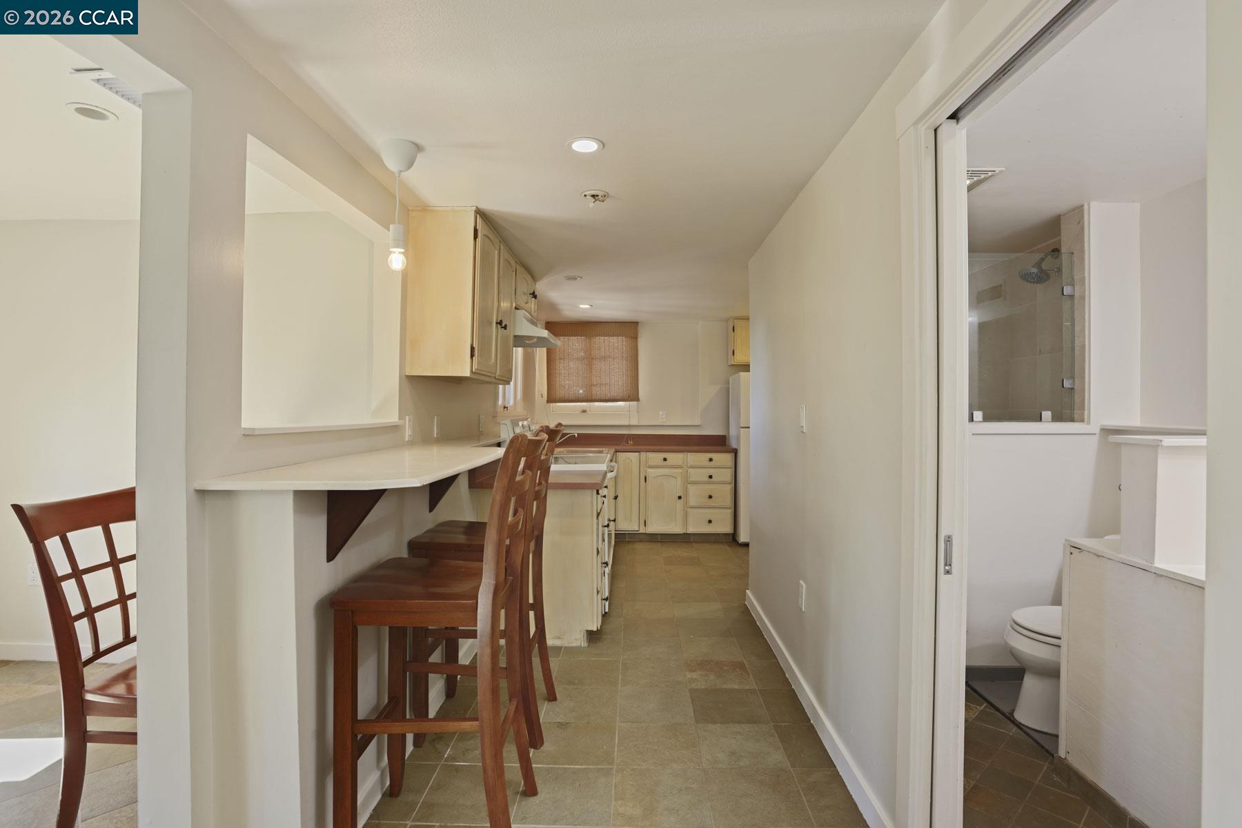 Detail Gallery Image 21 of 31 For 5716 Merriewood Dr., Oakland,  CA 94611 - – Beds | – Baths