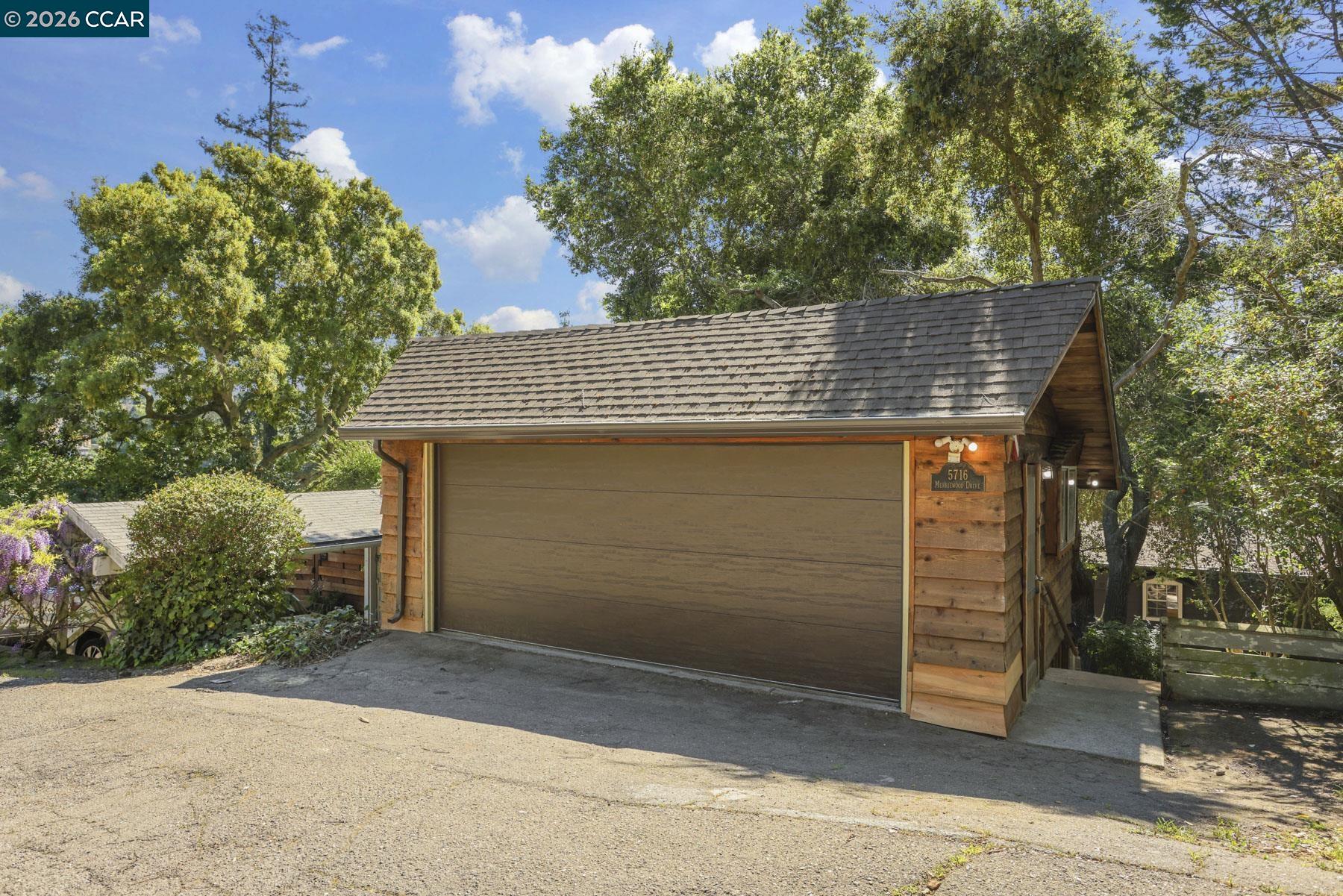 Detail Gallery Image 26 of 31 For 5716 Merriewood Dr., Oakland,  CA 94611 - – Beds | – Baths