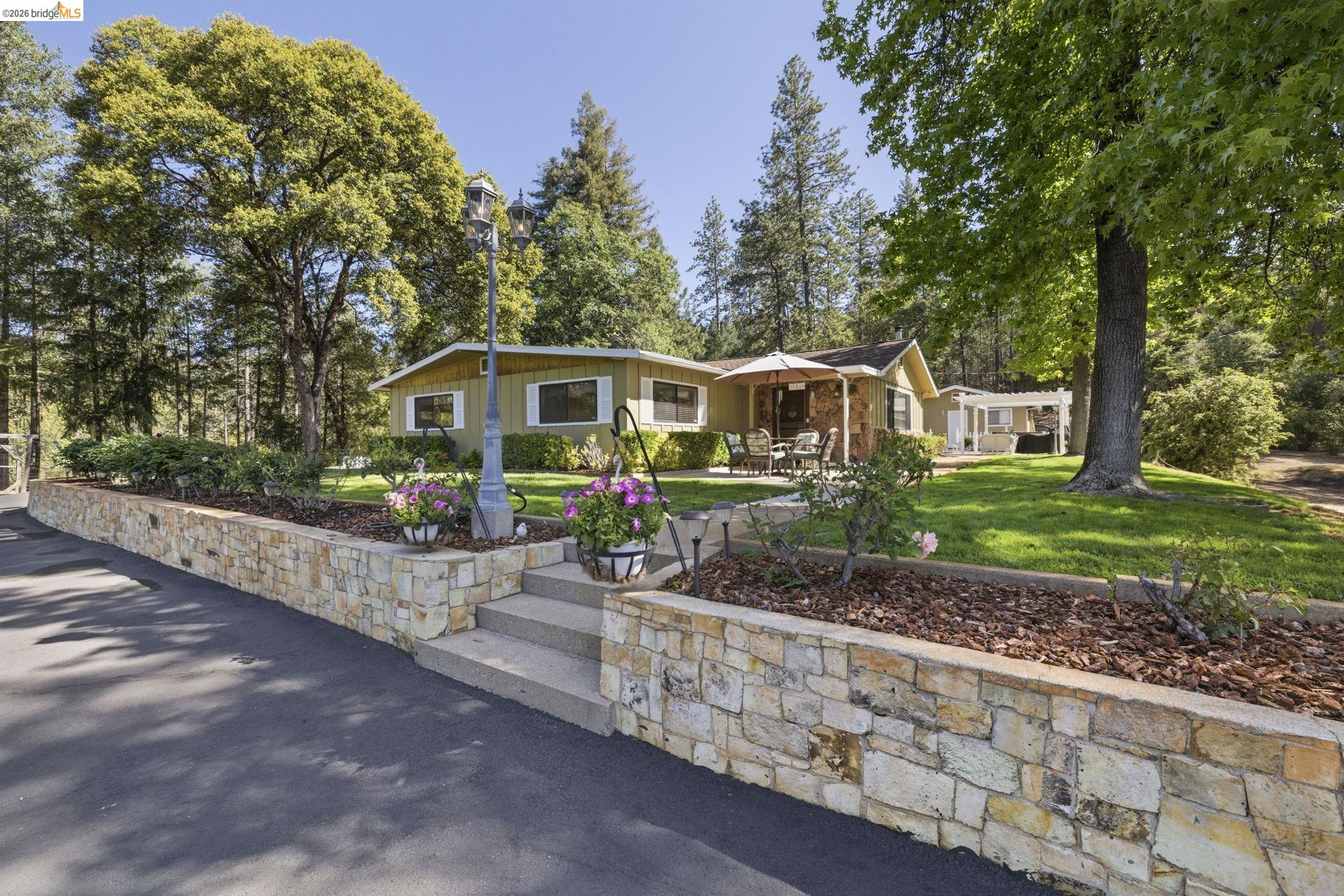 Front Image Thumbnail for EB41131599