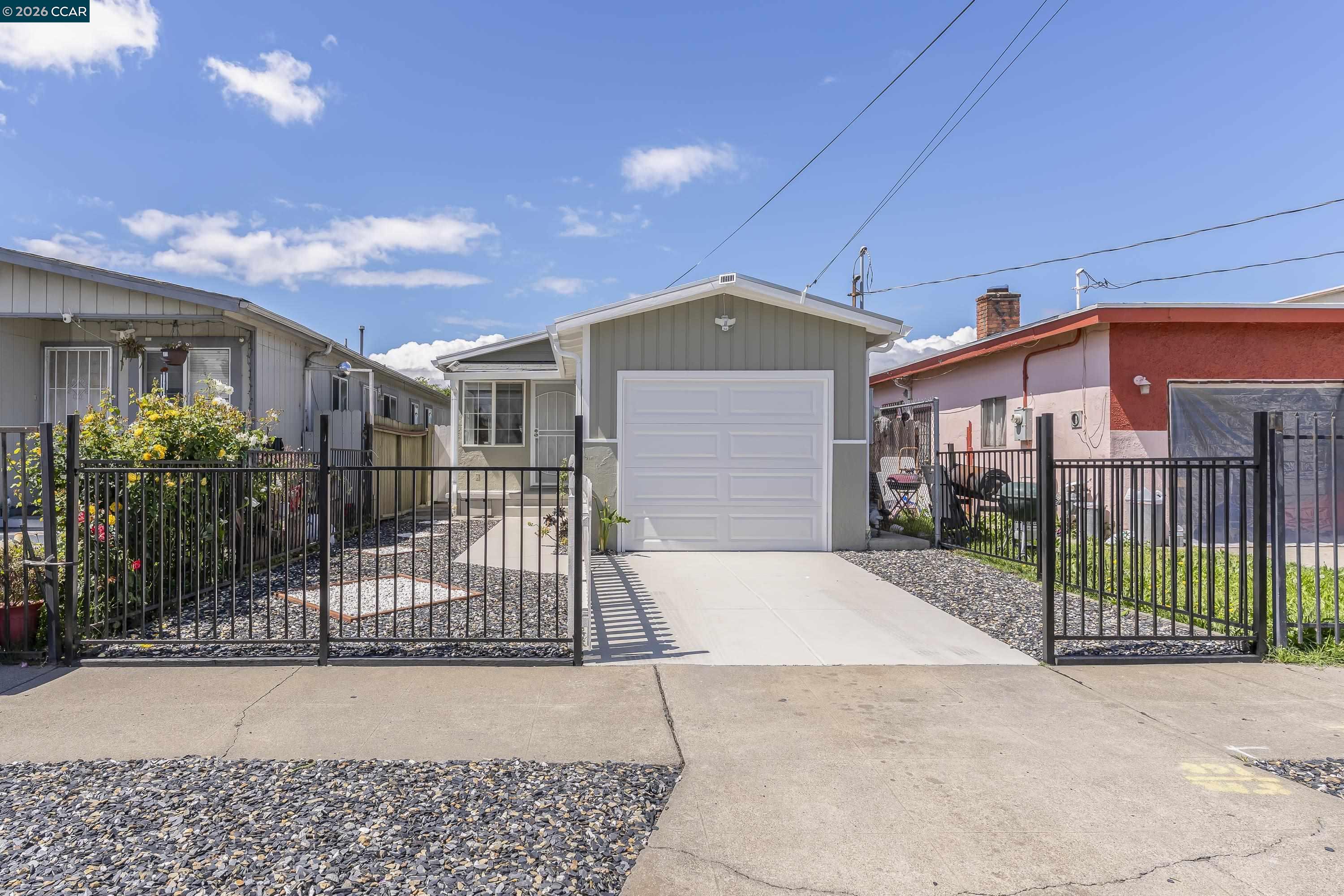 Front Image Thumbnail for CC41131603