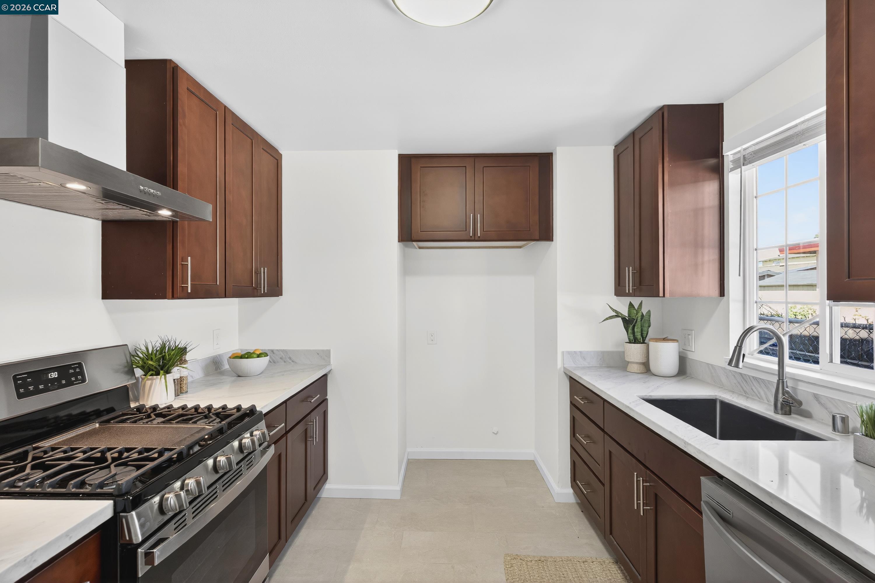 Detail Gallery Image 14 of 49 For 335 S 26th St, Richmond,  CA 94804 - 2 Beds | 1 Baths