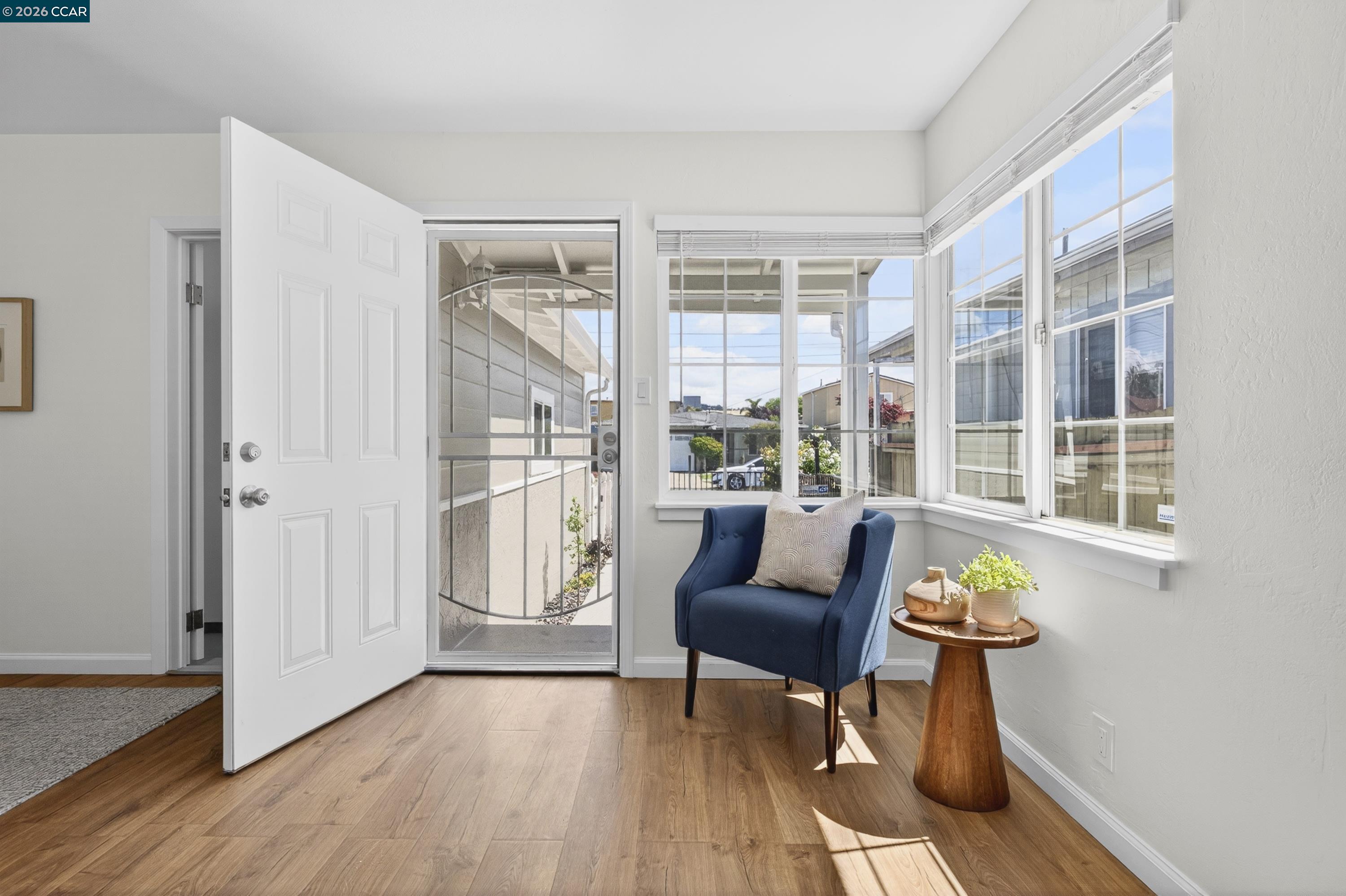 Detail Gallery Image 5 of 49 For 335 S 26th St, Richmond,  CA 94804 - 2 Beds | 1 Baths