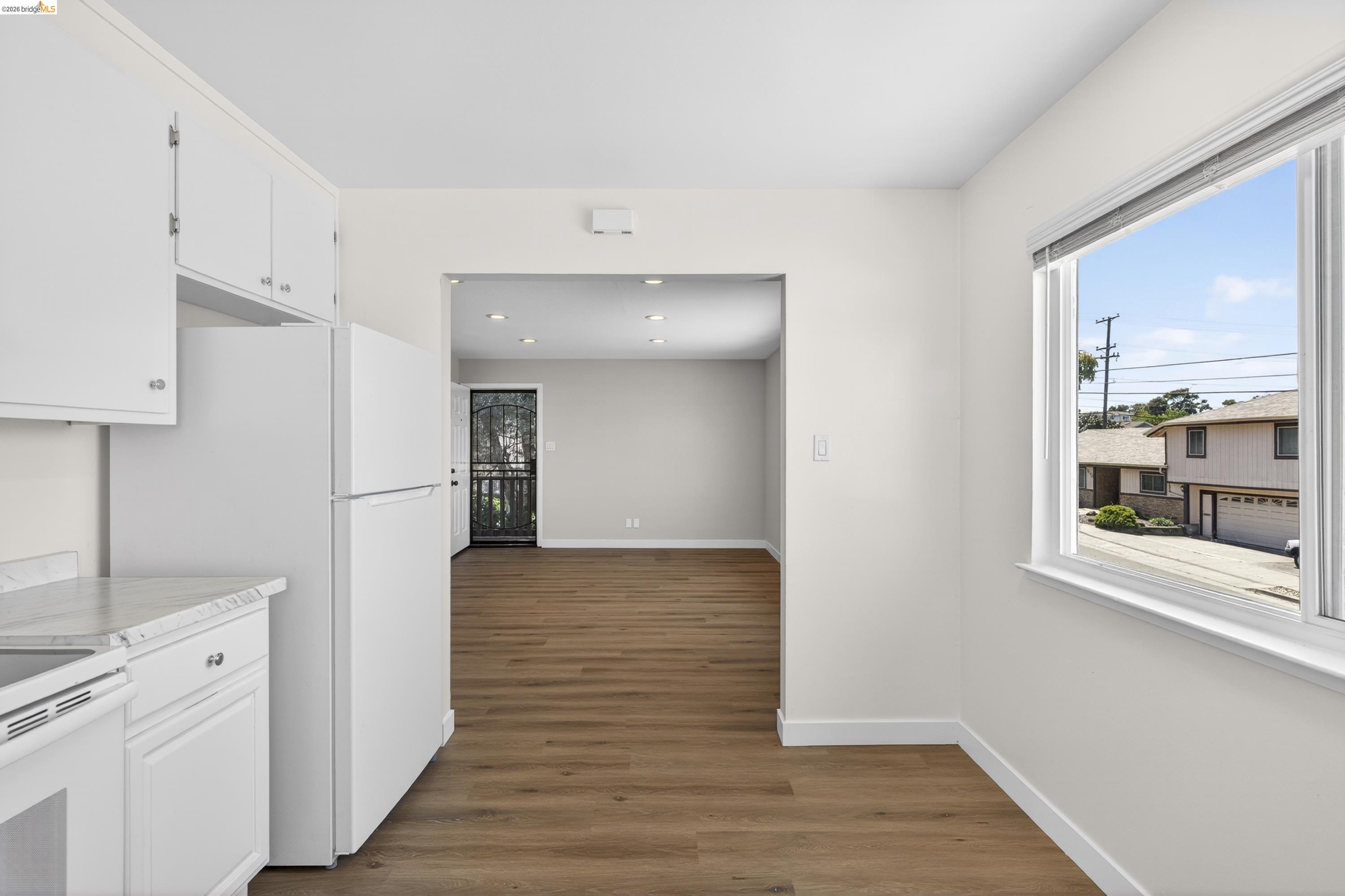 Detail Gallery Image 14 of 82 For 1114 S 57th St, Richmond,  CA 94804 - – Beds | – Baths