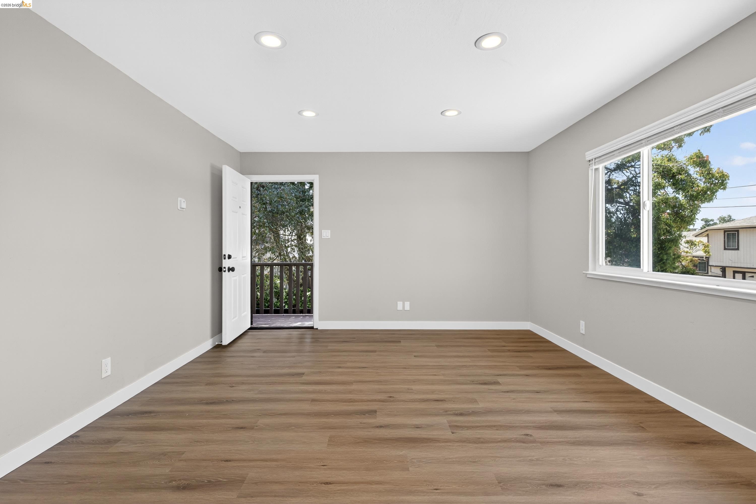 Detail Gallery Image 7 of 82 For 1114 S 57th St, Richmond,  CA 94804 - – Beds | – Baths