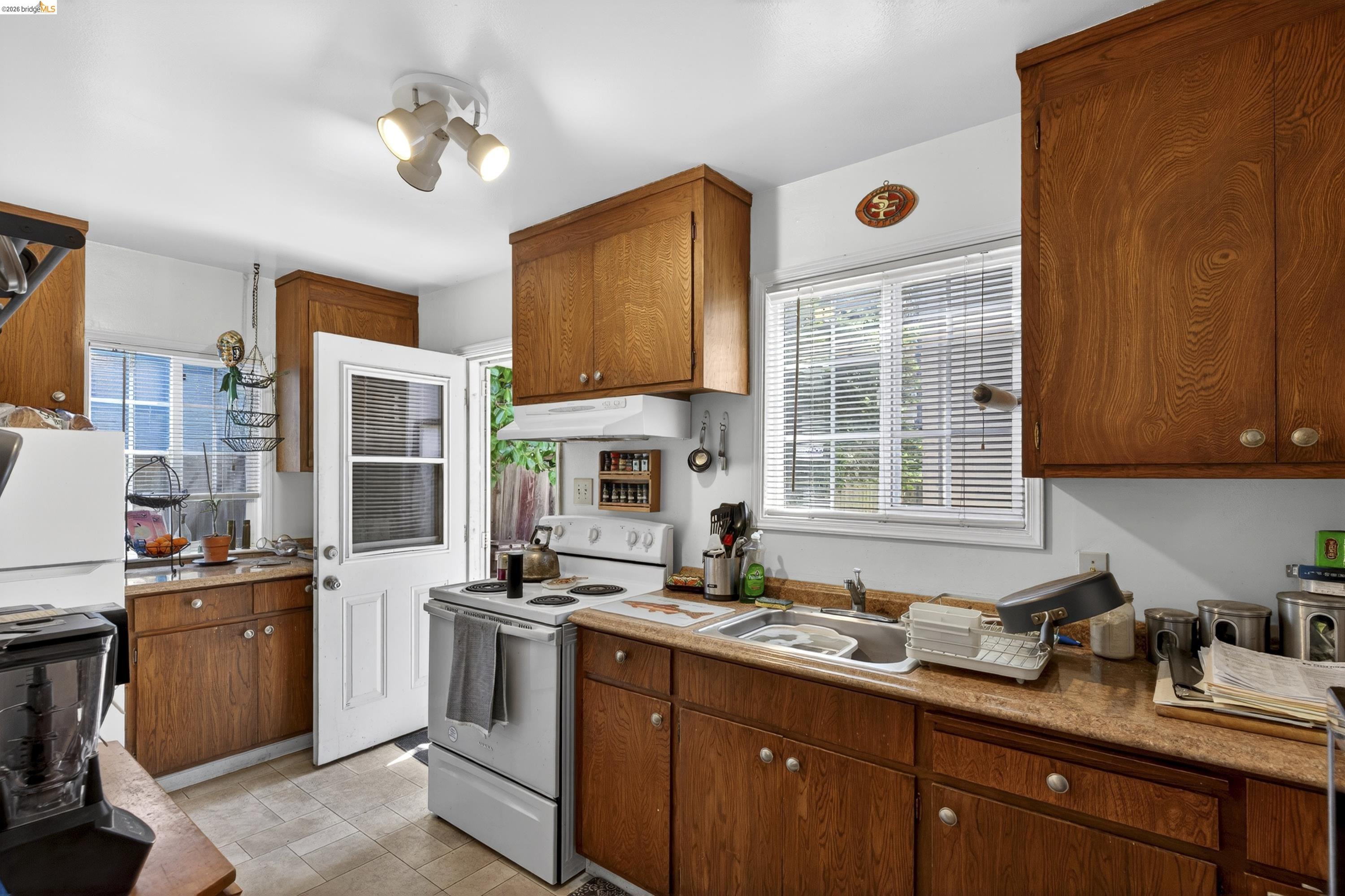 Detail Gallery Image 72 of 82 For 1114 S 57th St, Richmond,  CA 94804 - – Beds | – Baths