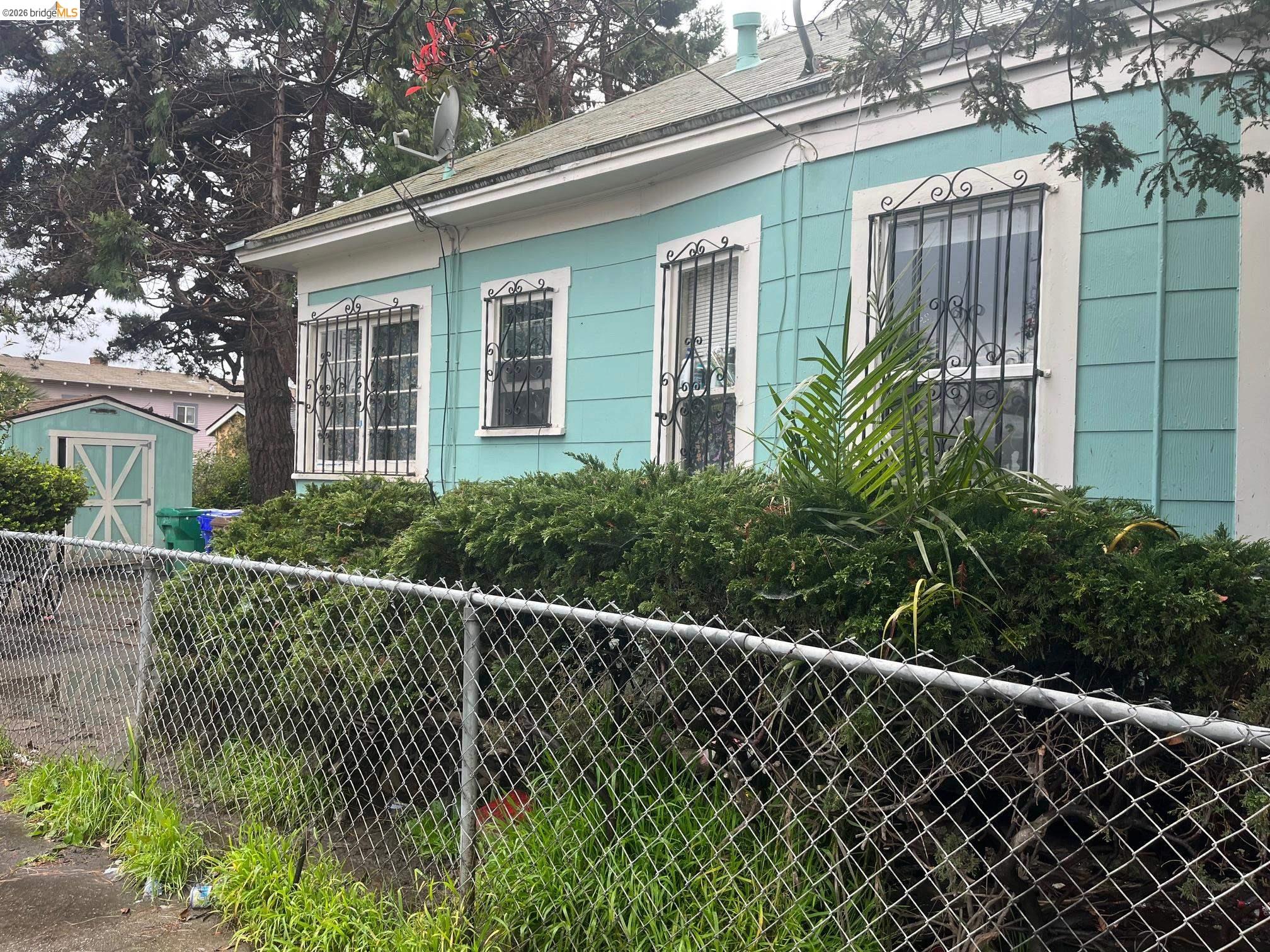 Front Image Thumbnail for EB41131619