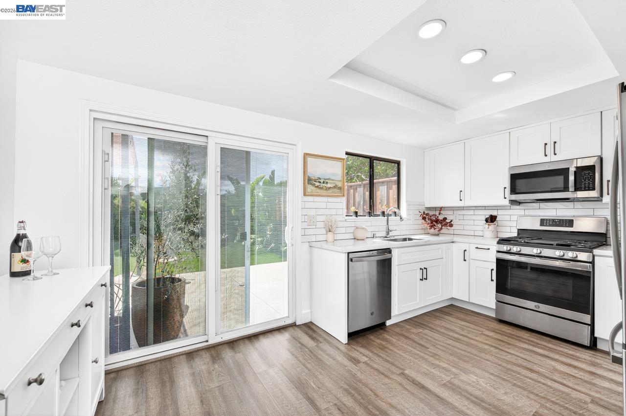 Detail Gallery Image 11 of 52 For 365 Waterview Pl, Bay Point,  CA 94565 - 3 Beds | 2/1 Baths