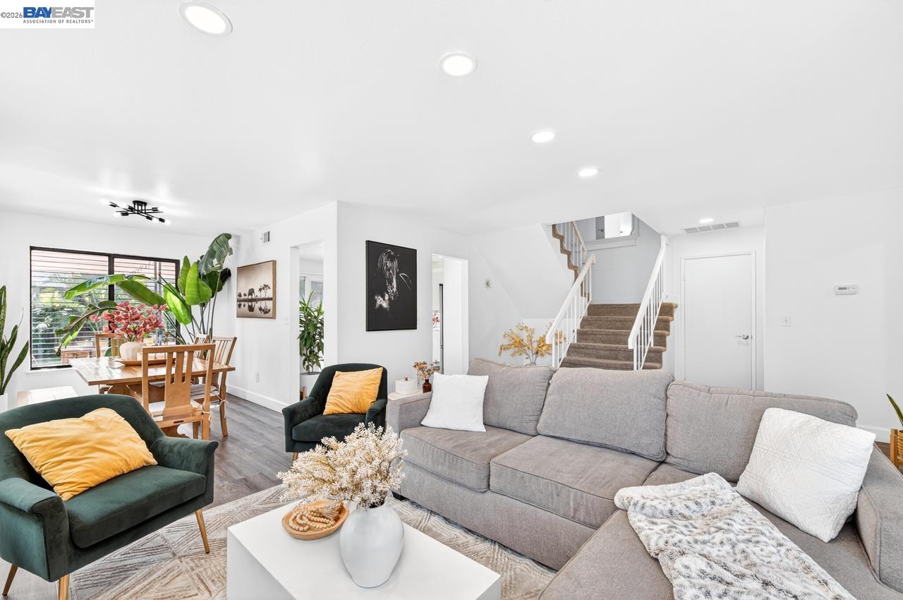 Detail Gallery Image 10 of 52 For 365 Waterview Pl, Bay Point,  CA 94565 - 3 Beds | 2/1 Baths