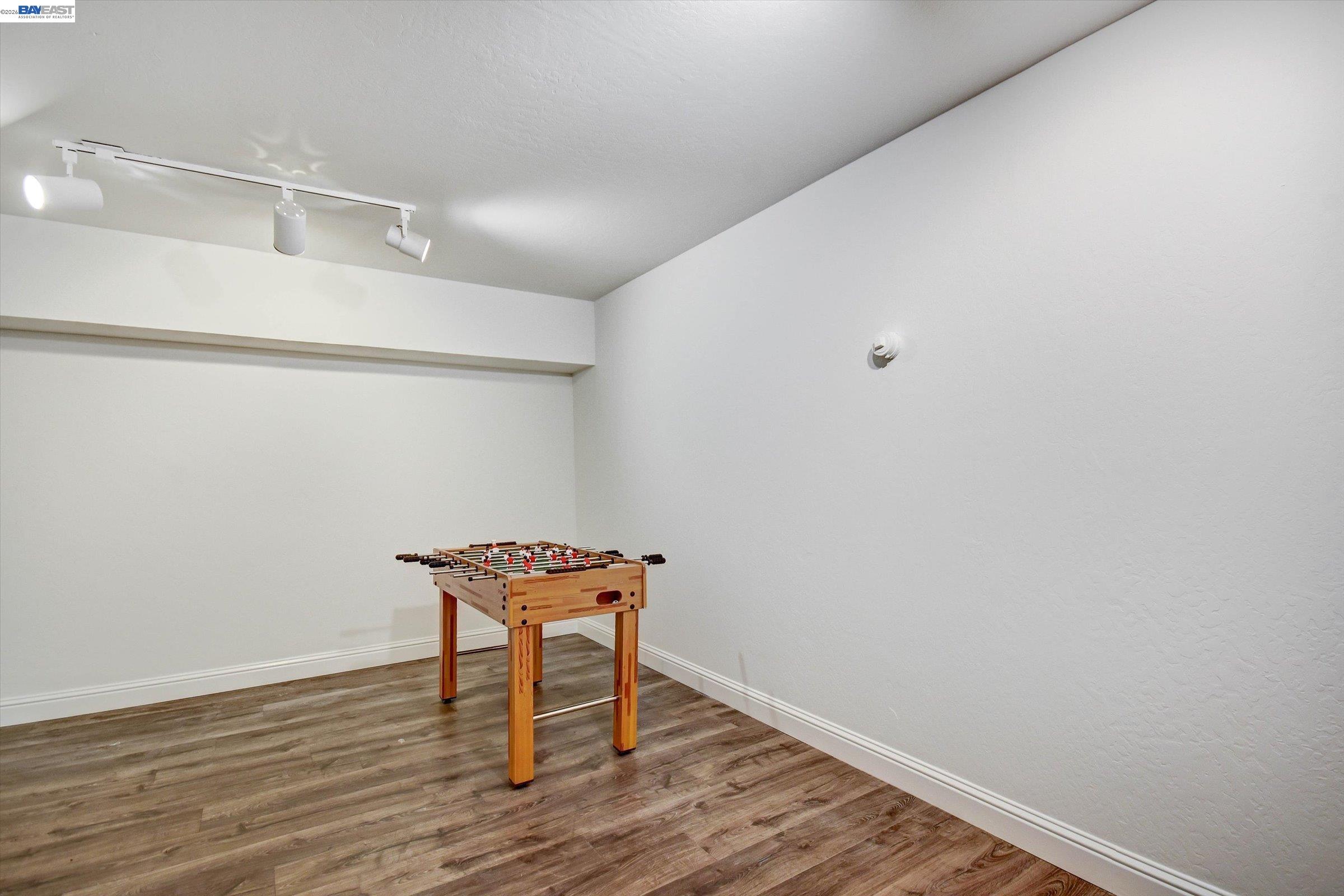 Detail Gallery Image 40 of 47 For 1163 Cherryview Ln, San Jose,  CA 95118 - 3 Beds | 2/1 Baths