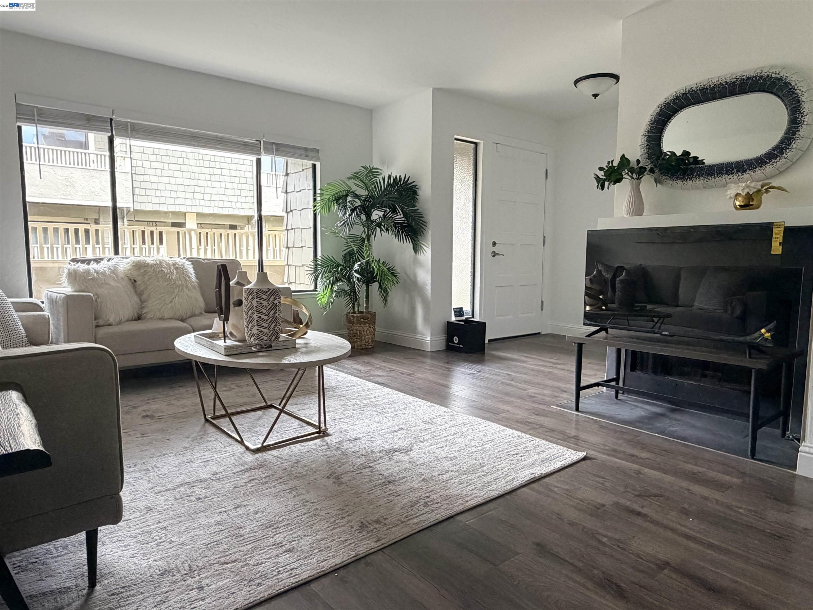 Detail Gallery Image 5 of 47 For 1163 Cherryview Ln, San Jose,  CA 95118 - 3 Beds | 2/1 Baths