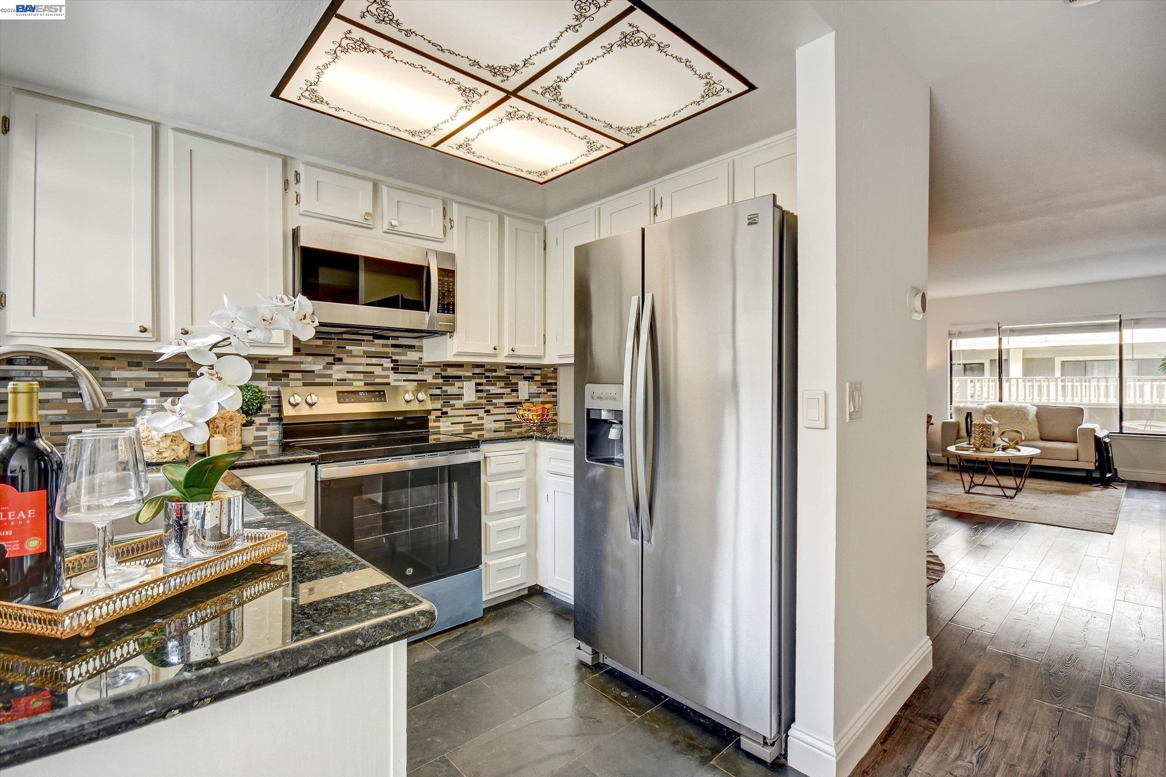 Detail Gallery Image 9 of 47 For 1163 Cherryview Ln, San Jose,  CA 95118 - 3 Beds | 2/1 Baths