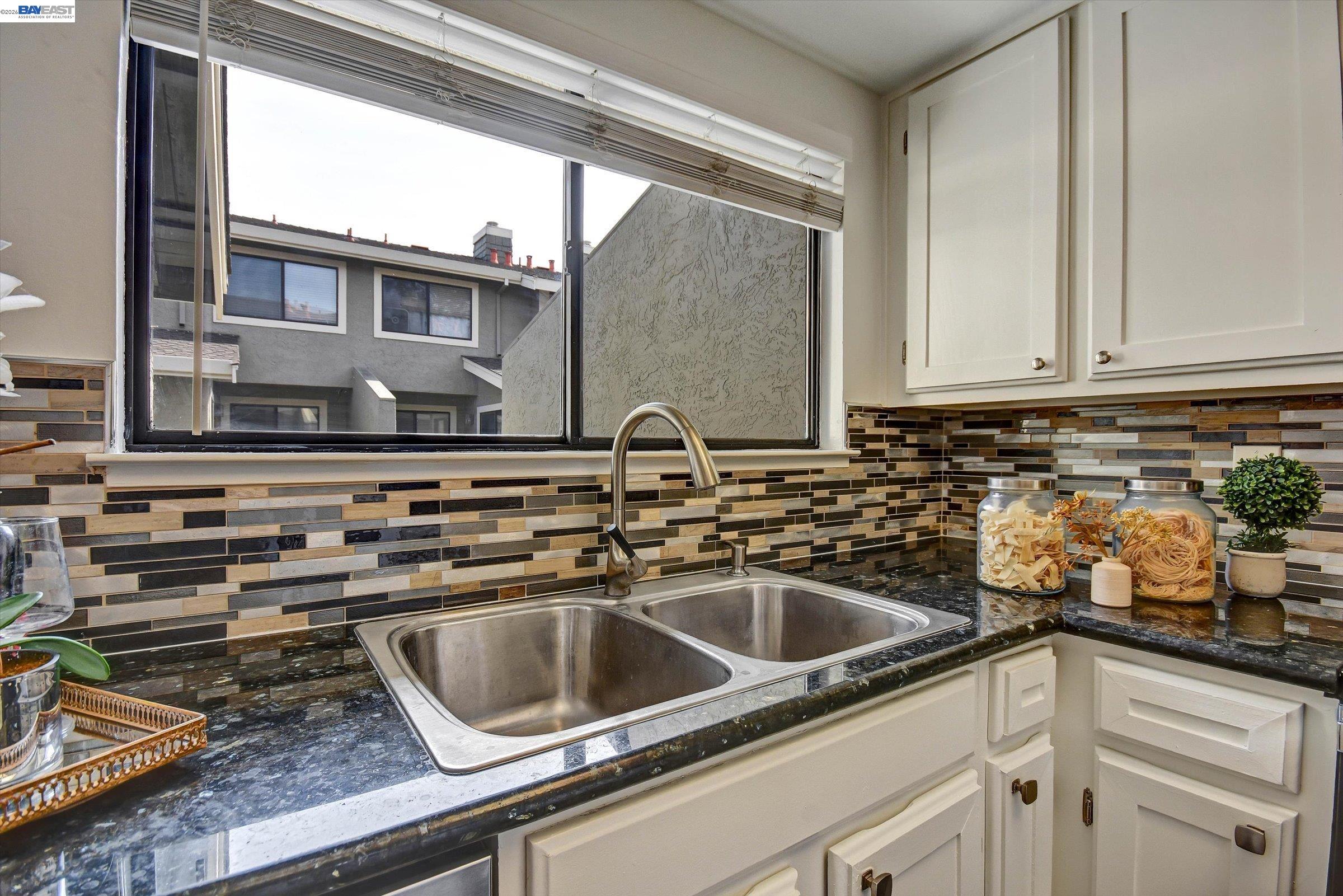 Detail Gallery Image 10 of 47 For 1163 Cherryview Ln, San Jose,  CA 95118 - 3 Beds | 2/1 Baths