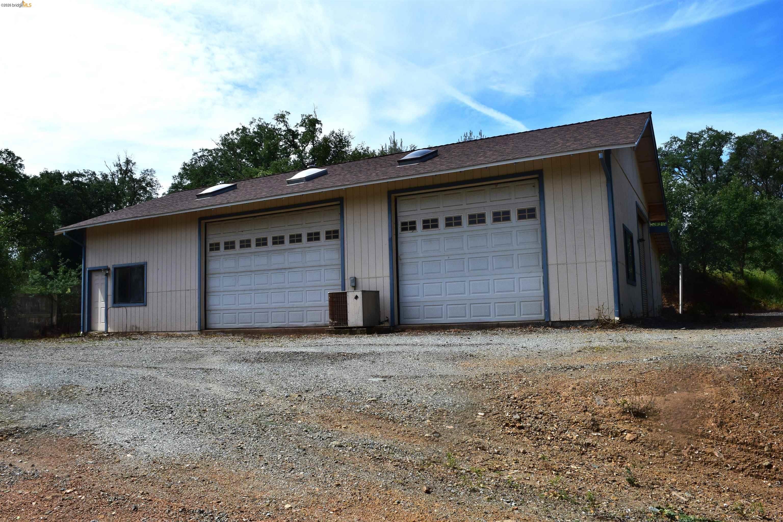 Front Image Thumbnail for EB41131631