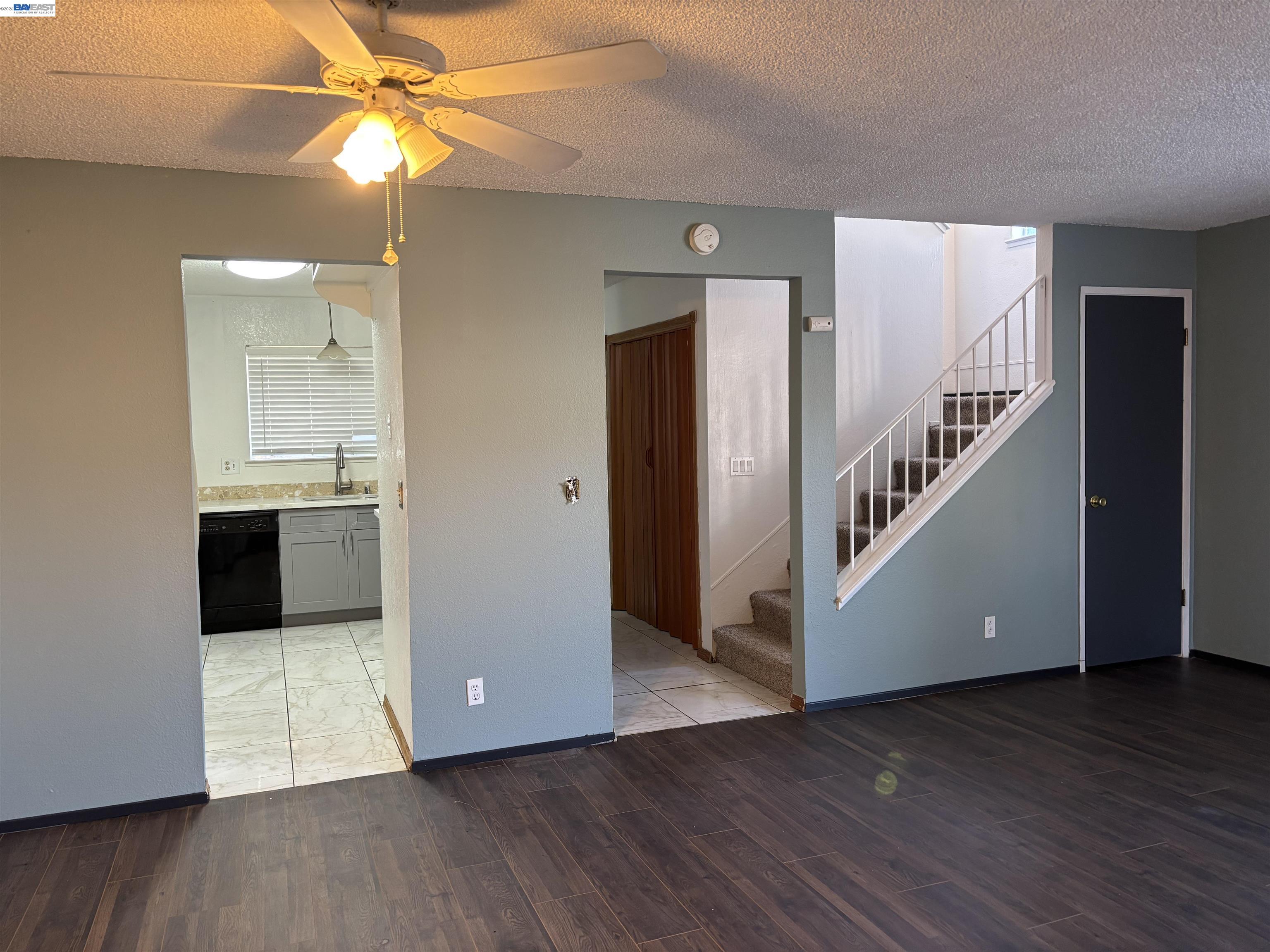 Detail Gallery Image 5 of 18 For 1930 Grande Cir #77,  Fairfield,  CA 94533 - 2 Beds | 1/1 Baths