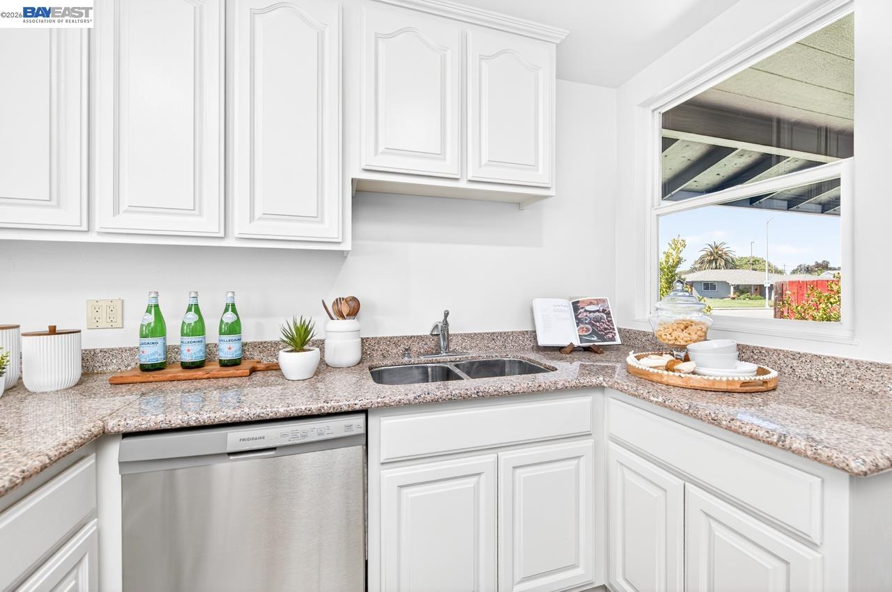 Detail Gallery Image 5 of 24 For 35314 Santiago St, Fremont,  CA 94536 - 3 Beds | 2 Baths