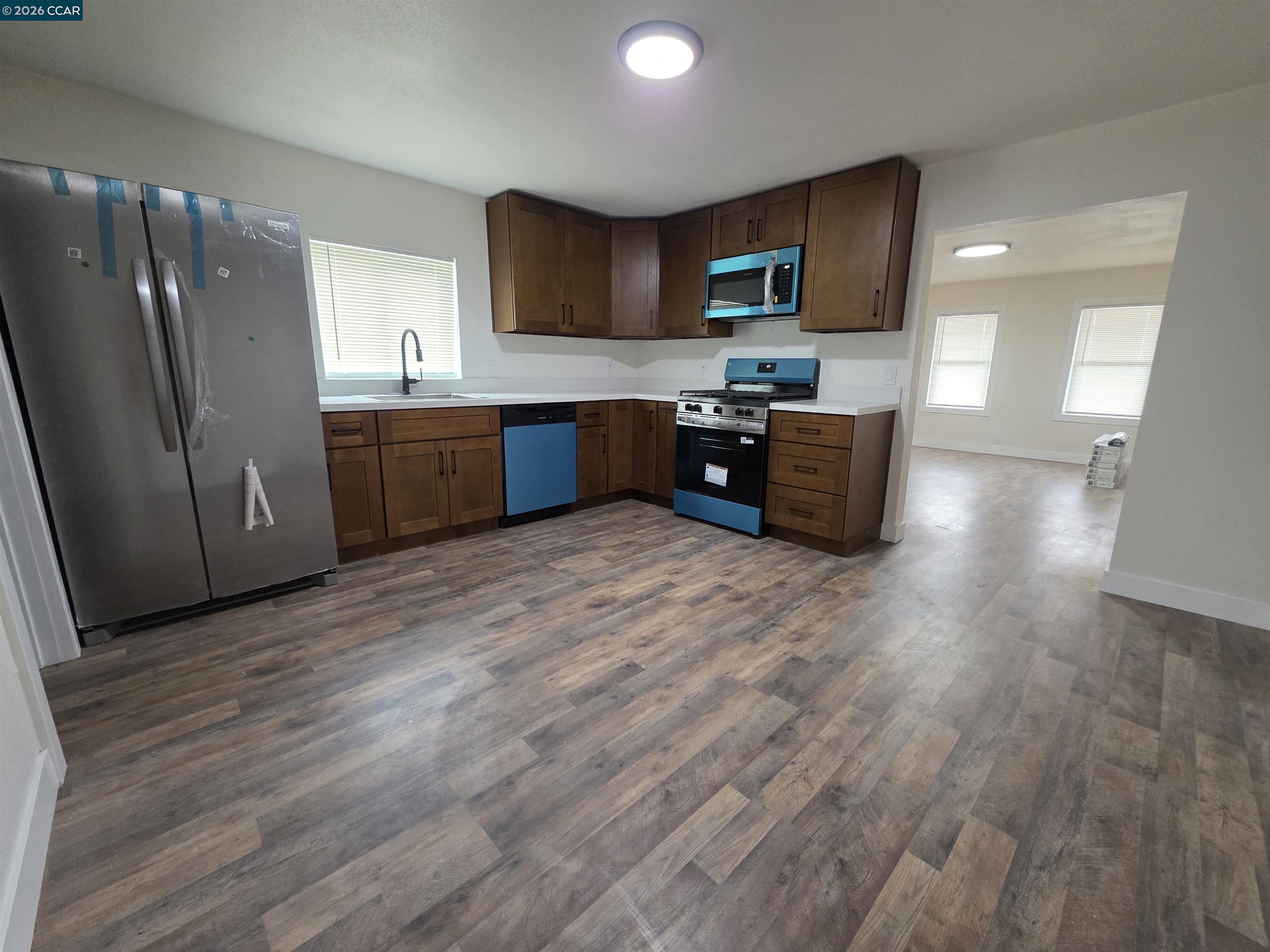 Front Image Thumbnail for CC41131659