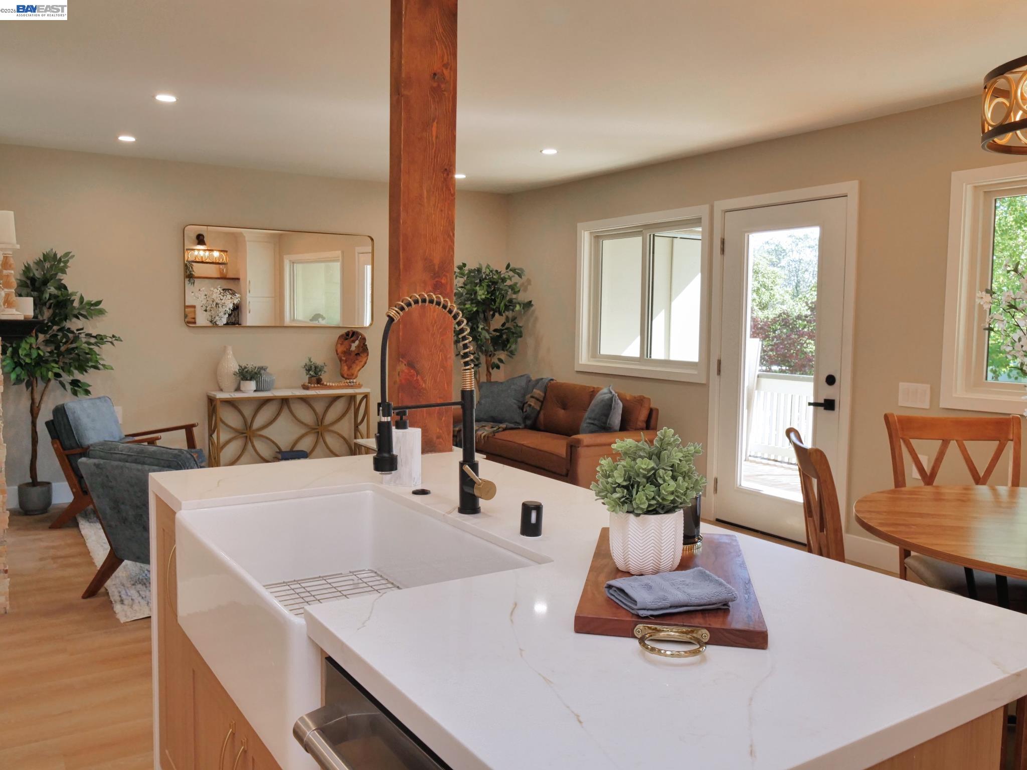 Photo #5: 41131663 Listing: Photo #5