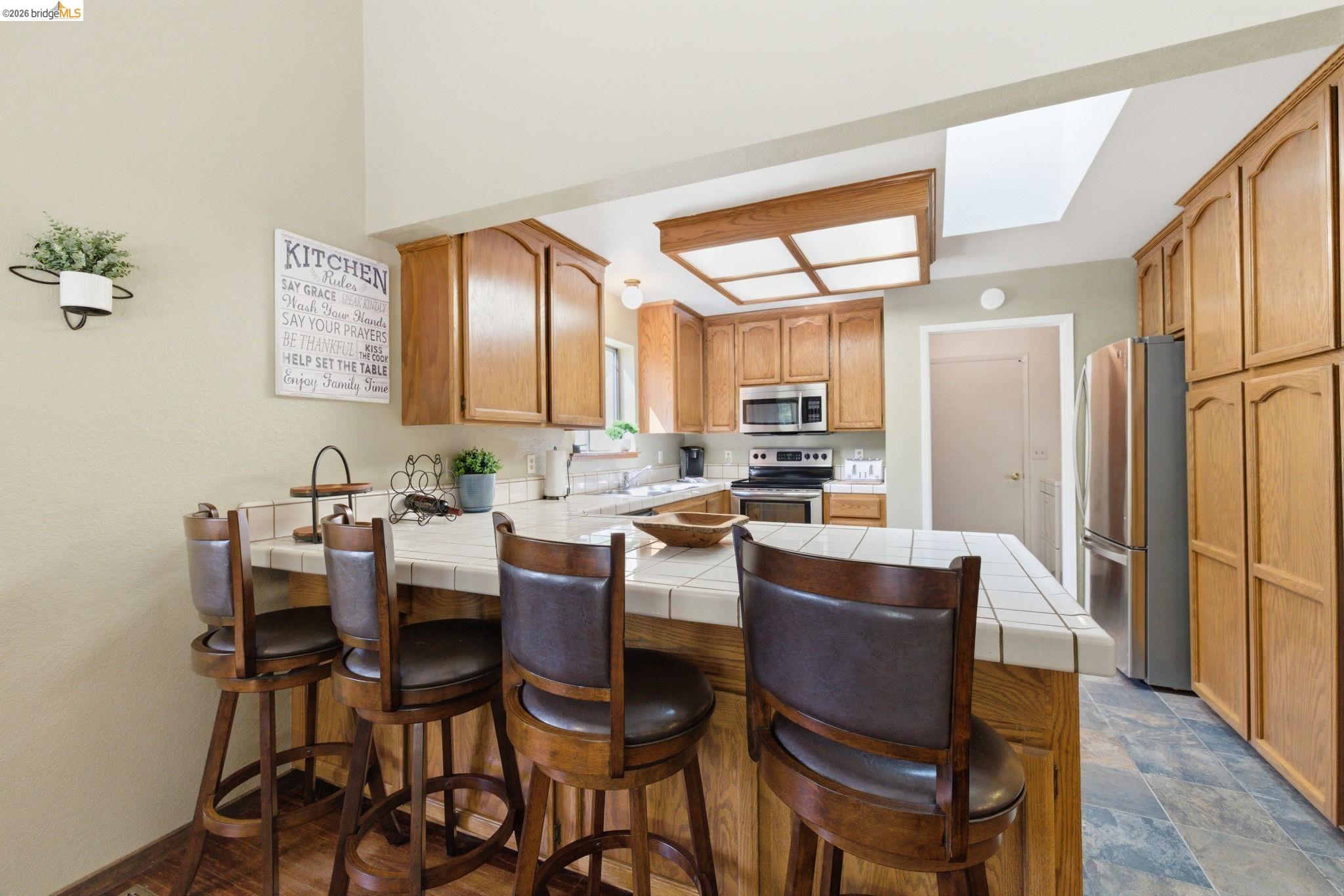 Detail Gallery Image 16 of 70 For 12759 Cresthaven Dr., Groveland,  CA 95321 - 3 Beds | 2 Baths