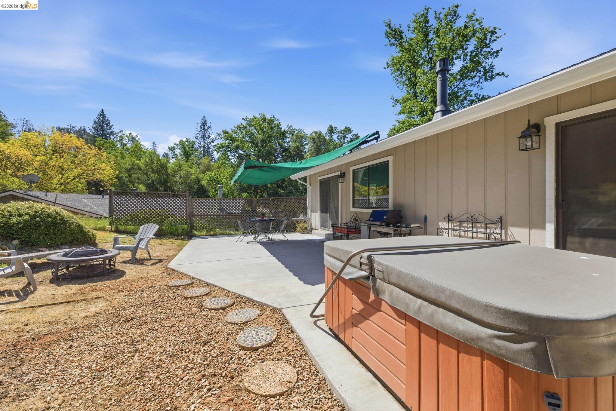 Detail Gallery Image 25 of 70 For 12759 Cresthaven Dr., Groveland,  CA 95321 - 3 Beds | 2 Baths