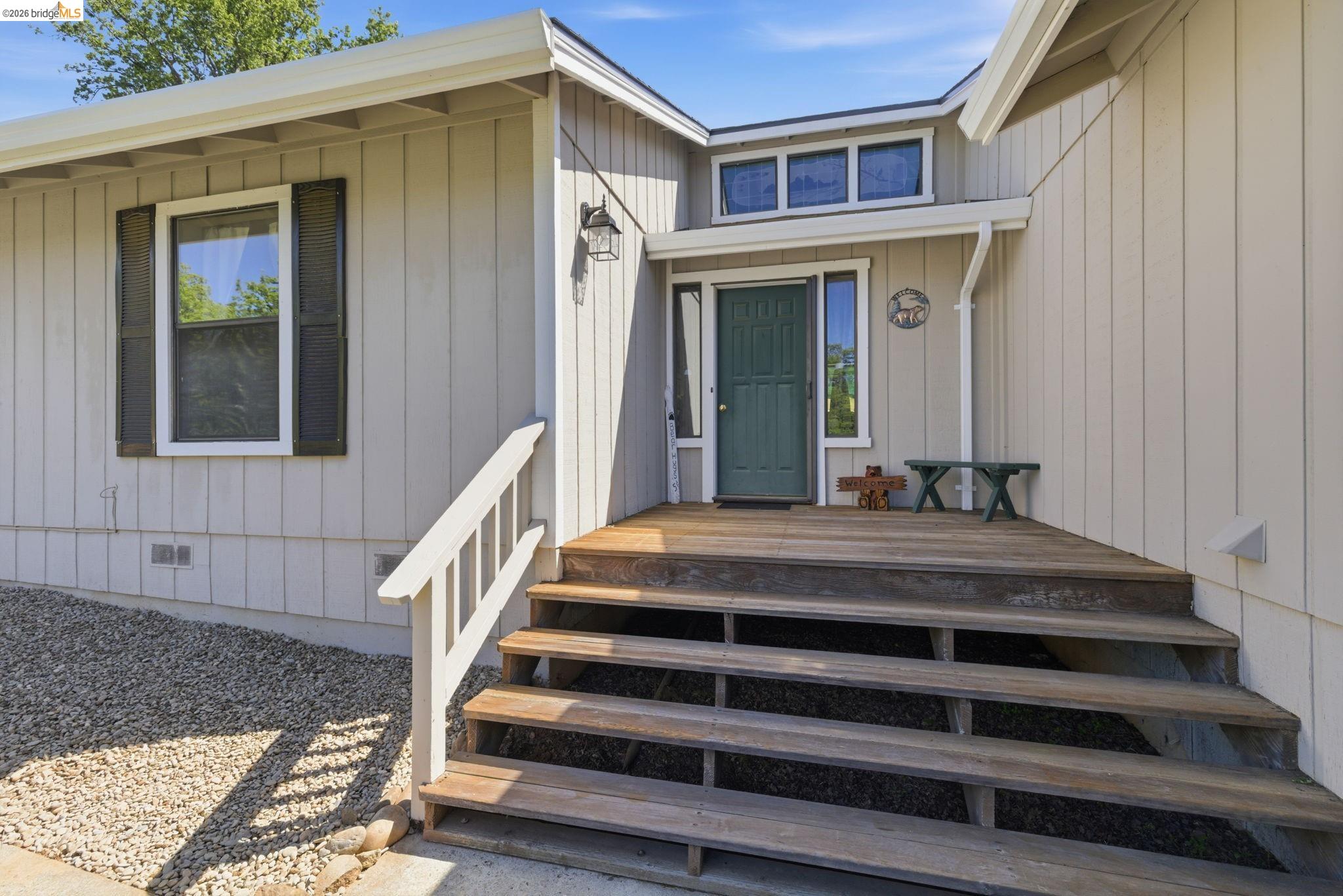 Detail Gallery Image 8 of 70 For 12759 Cresthaven Dr., Groveland,  CA 95321 - 3 Beds | 2 Baths