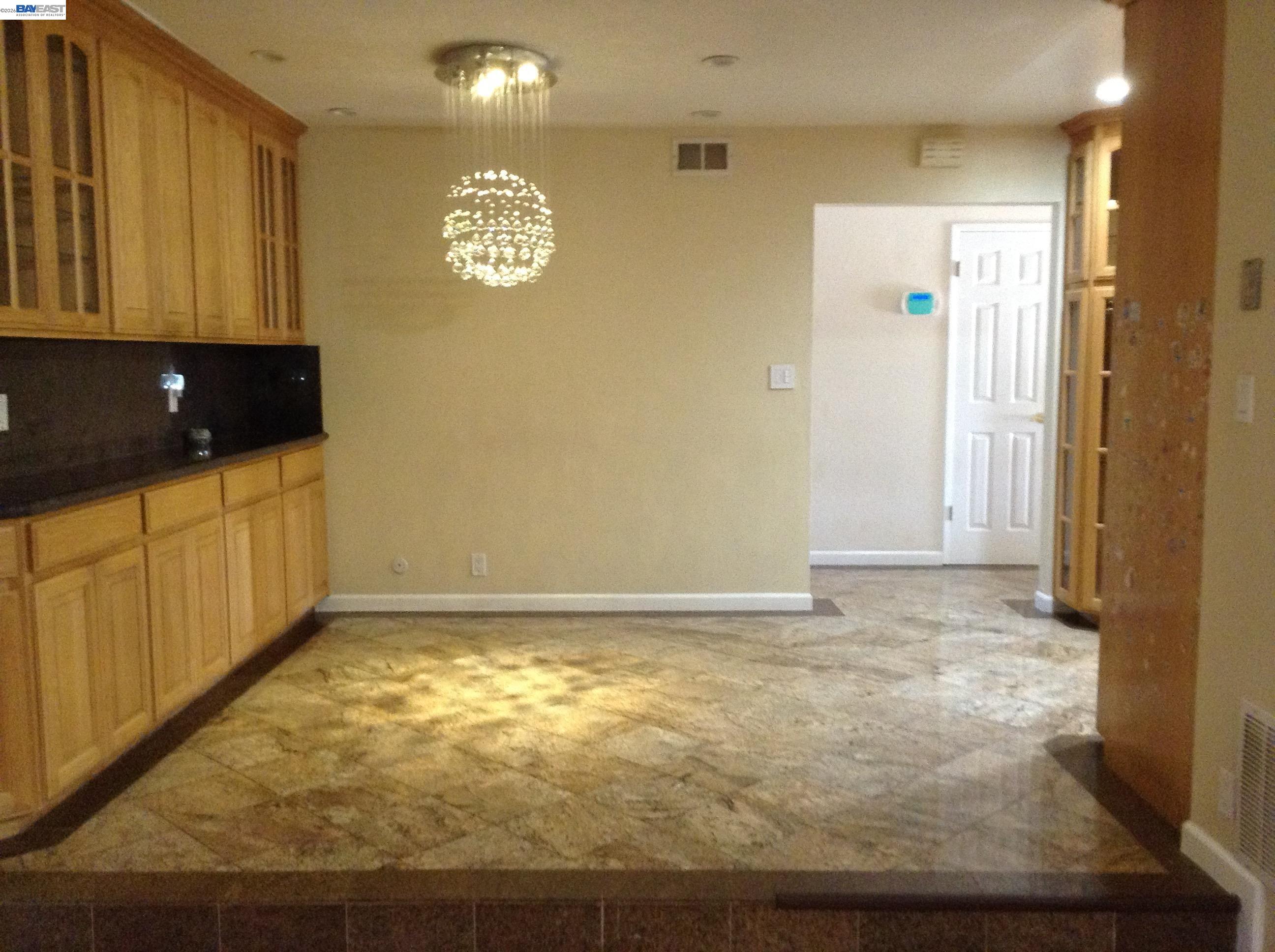 Detail Gallery Image 11 of 26 For 306 S Park Victoria Dr, Milpitas,  CA 95035 - 3 Beds | 2 Baths