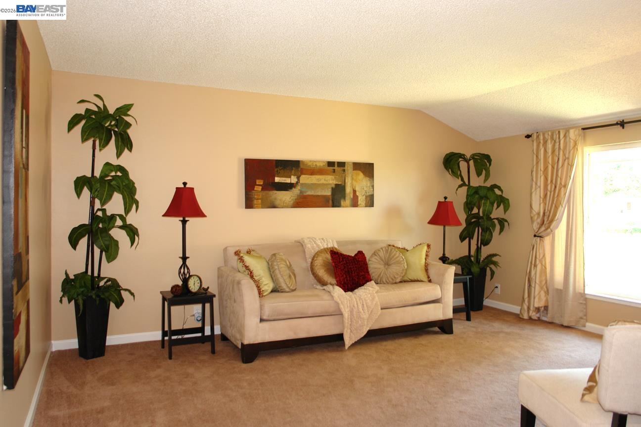 Detail Gallery Image 19 of 26 For 306 S Park Victoria Dr, Milpitas,  CA 95035 - 3 Beds | 2 Baths