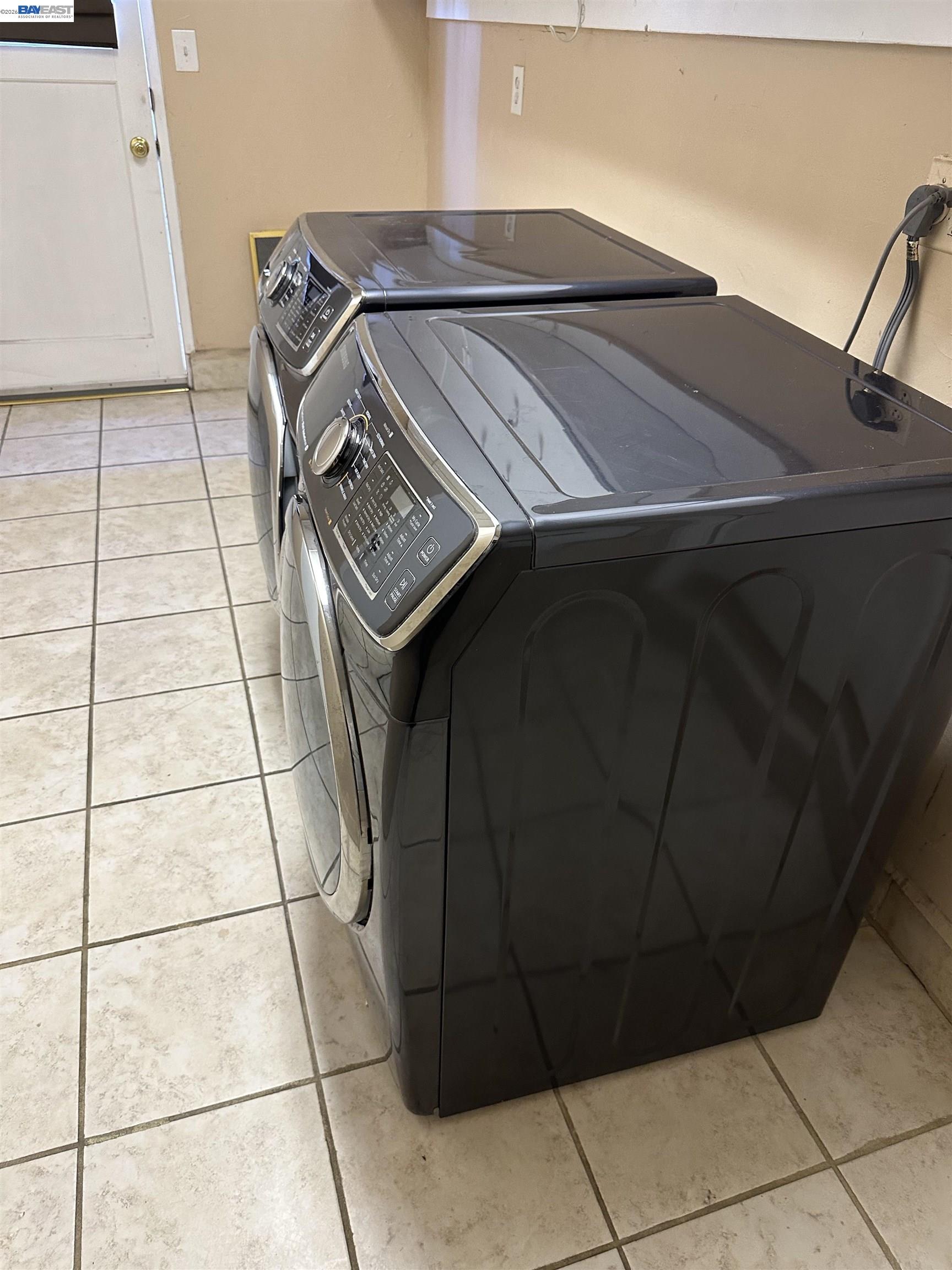 Detail Gallery Image 22 of 26 For 306 S Park Victoria Dr, Milpitas,  CA 95035 - 3 Beds | 2 Baths