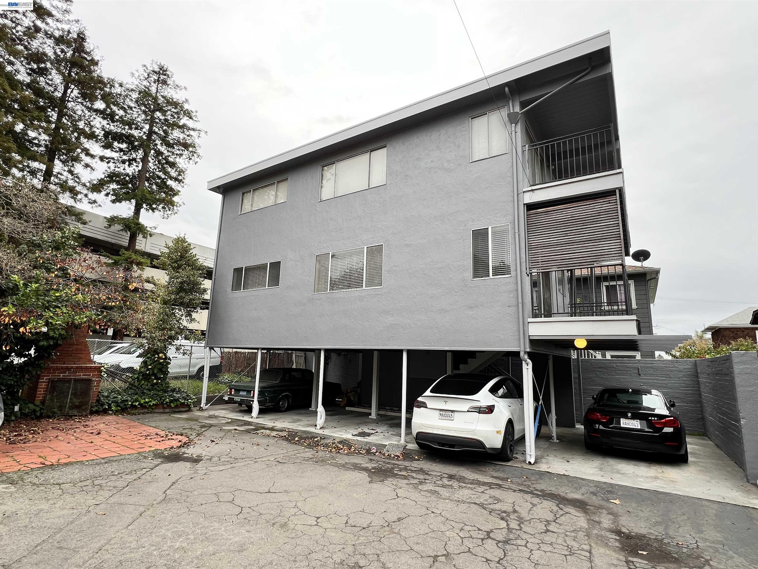 Front Image Thumbnail for BE41131692