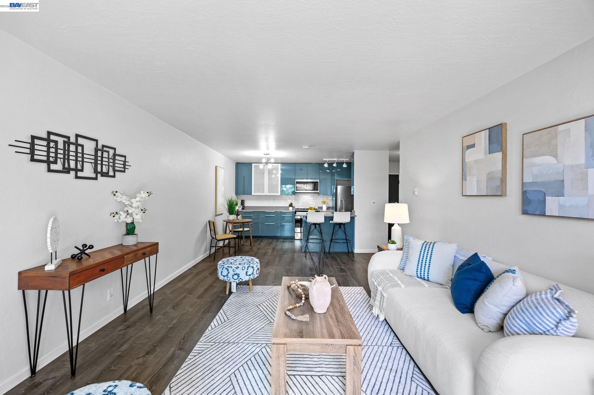 Photo #4: 41131693 Listing: Photo #4