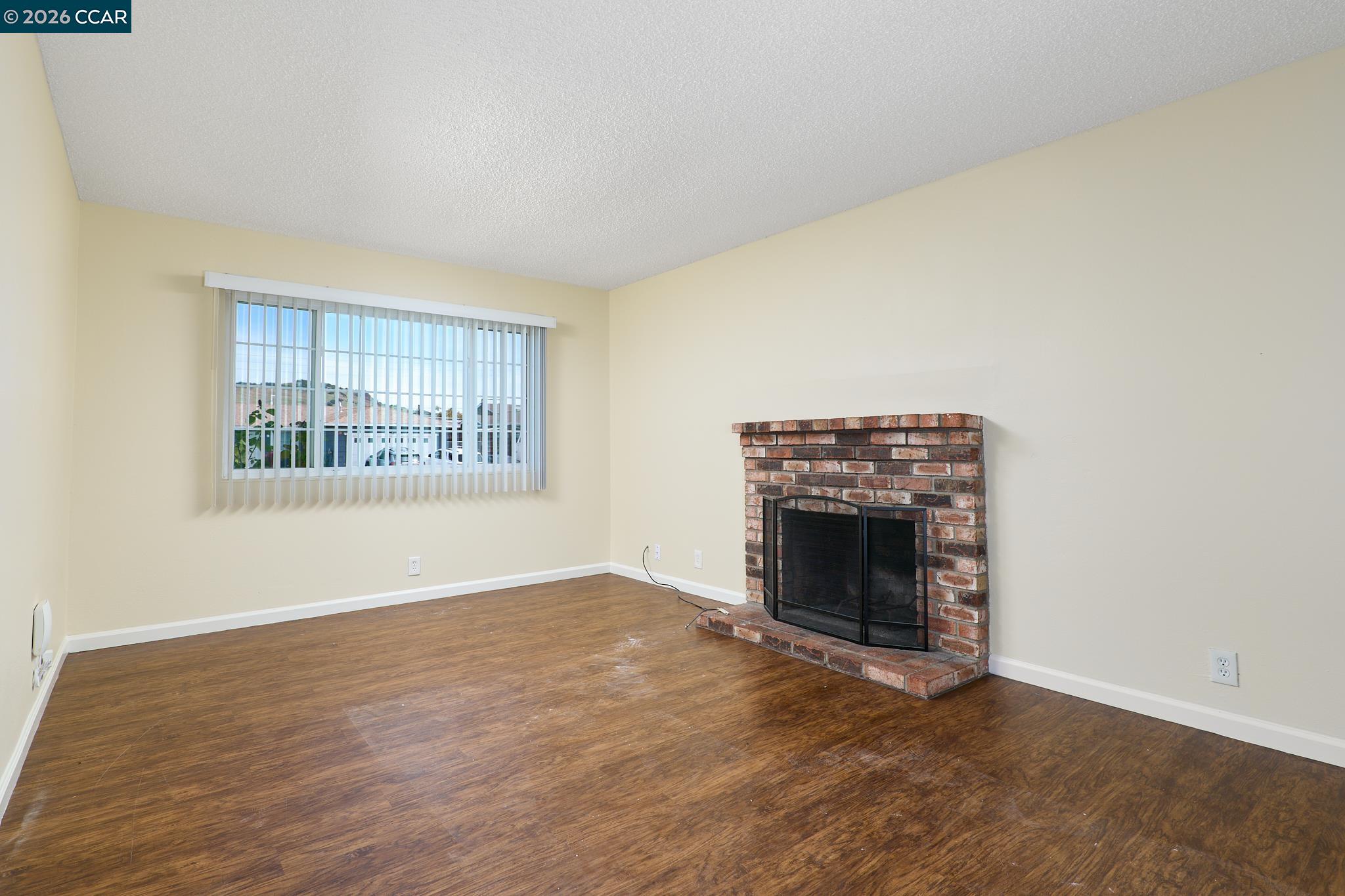 Detail Gallery Image 9 of 22 For 300 Radcliffe Dr, Vallejo,  CA 94589 - 4 Beds | 2 Baths