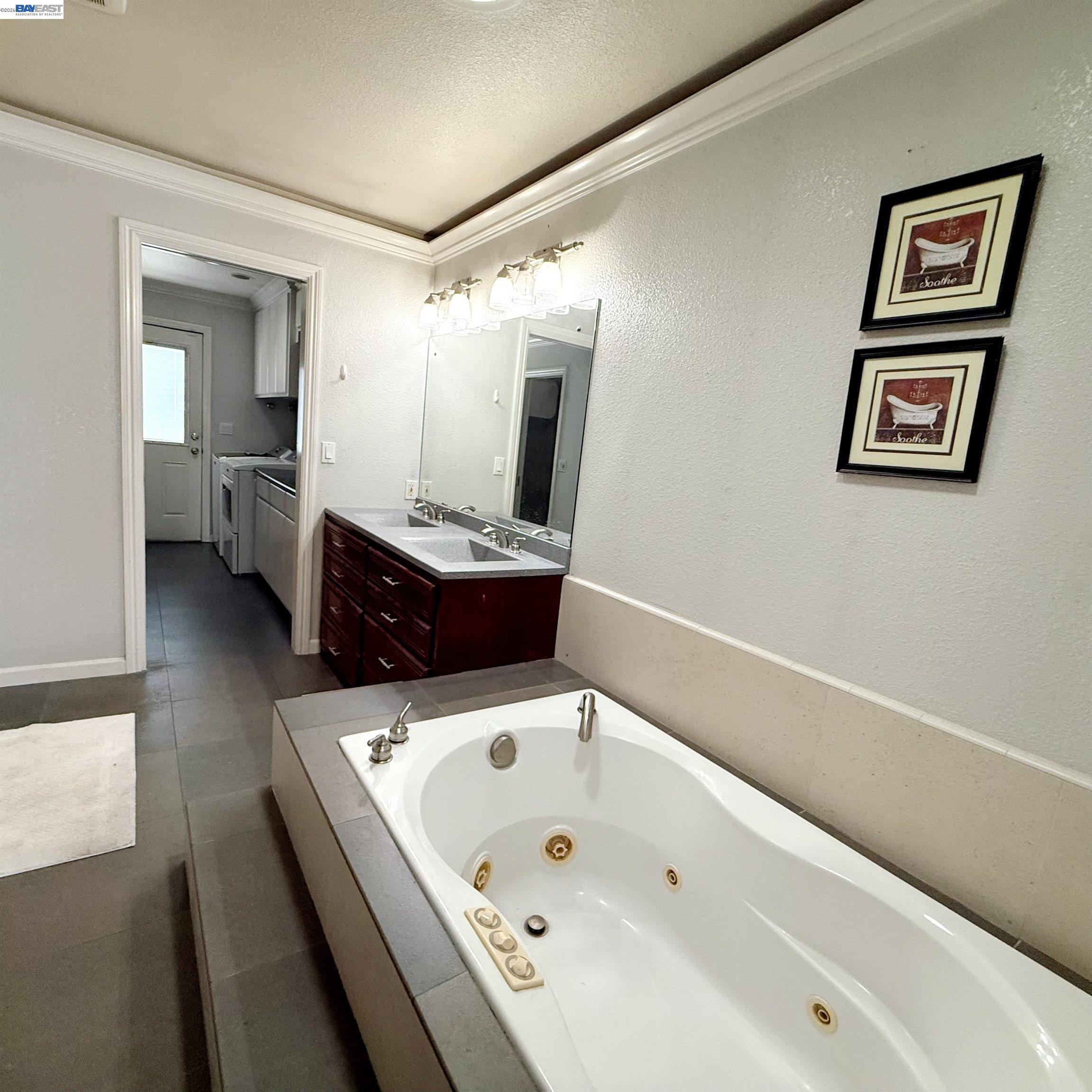 Detail Gallery Image 21 of 33 For 95 W Downs St, Stockton,  CA 95204 - 4 Beds | 2 Baths