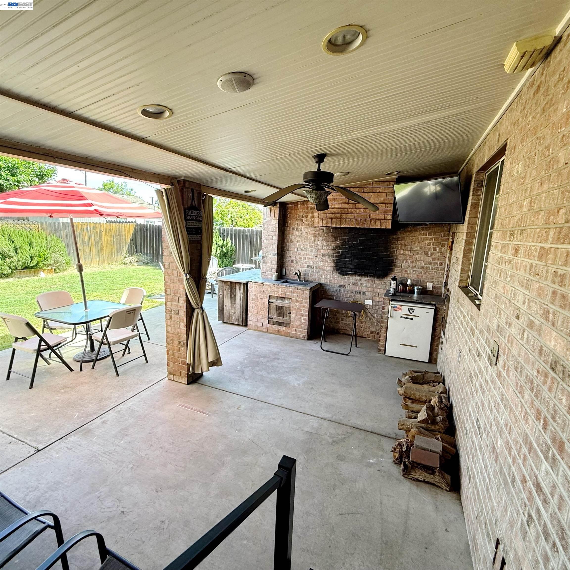 Detail Gallery Image 29 of 32 For 95 W Downs St, Stockton,  CA 95204 - 4 Beds | 2 Baths