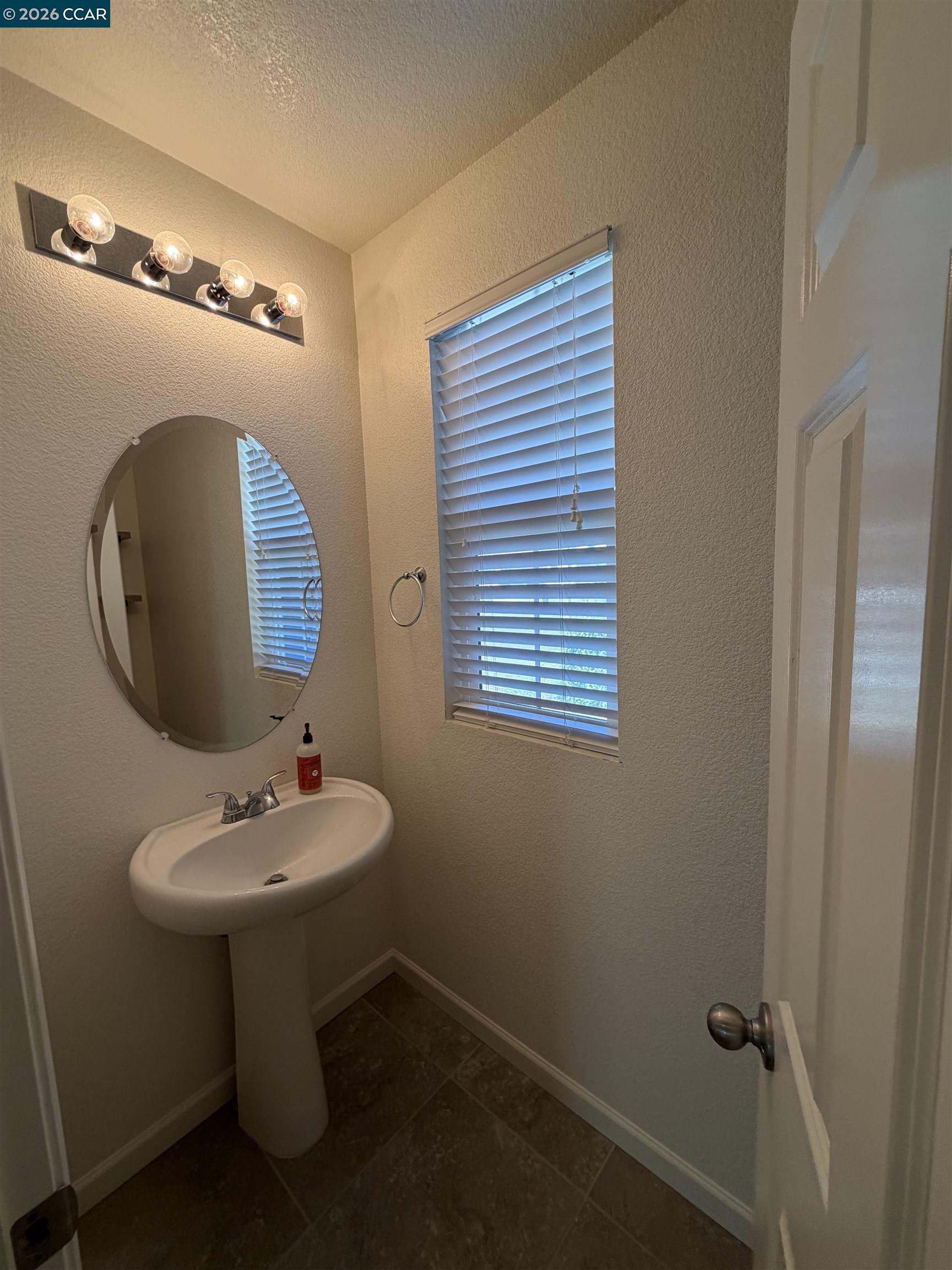 Detail Gallery Image 14 of 34 For Chuck Hammond Dr, Fairfield,  CA 94533 - 4 Beds | 2/1 Baths