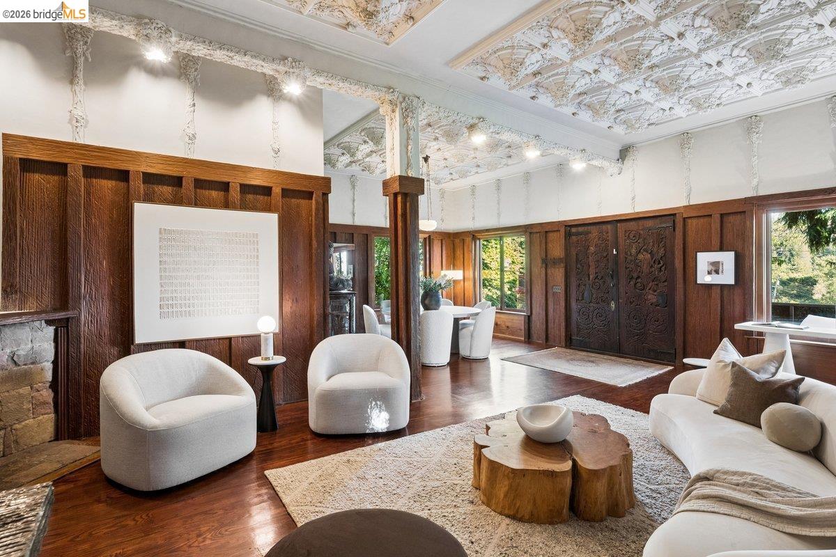 Detail Gallery Image 11 of 79 For 1049 Keith Ave, Berkeley,  CA 94708 - 4 Beds | 4 Baths