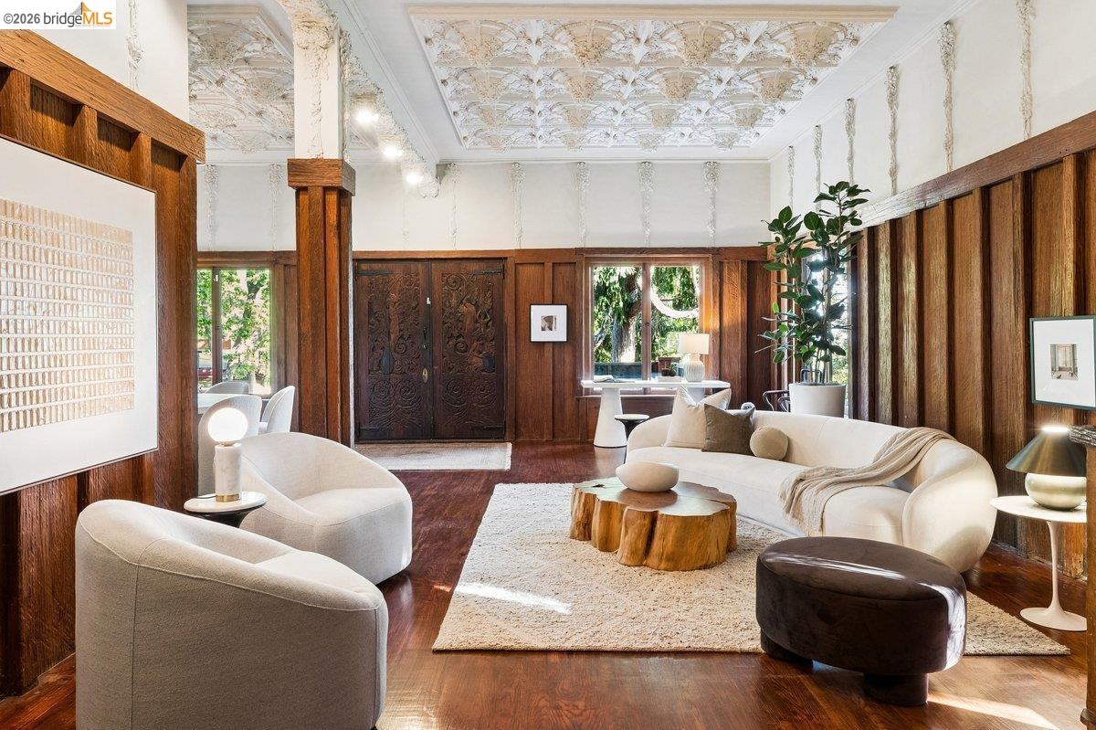 Detail Gallery Image 14 of 79 For 1049 Keith Ave, Berkeley,  CA 94708 - 4 Beds | 4 Baths