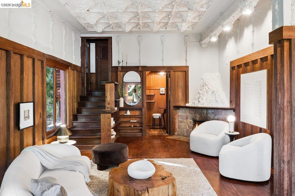 Detail Gallery Image 15 of 79 For 1049 Keith Ave, Berkeley,  CA 94708 - 4 Beds | 4 Baths