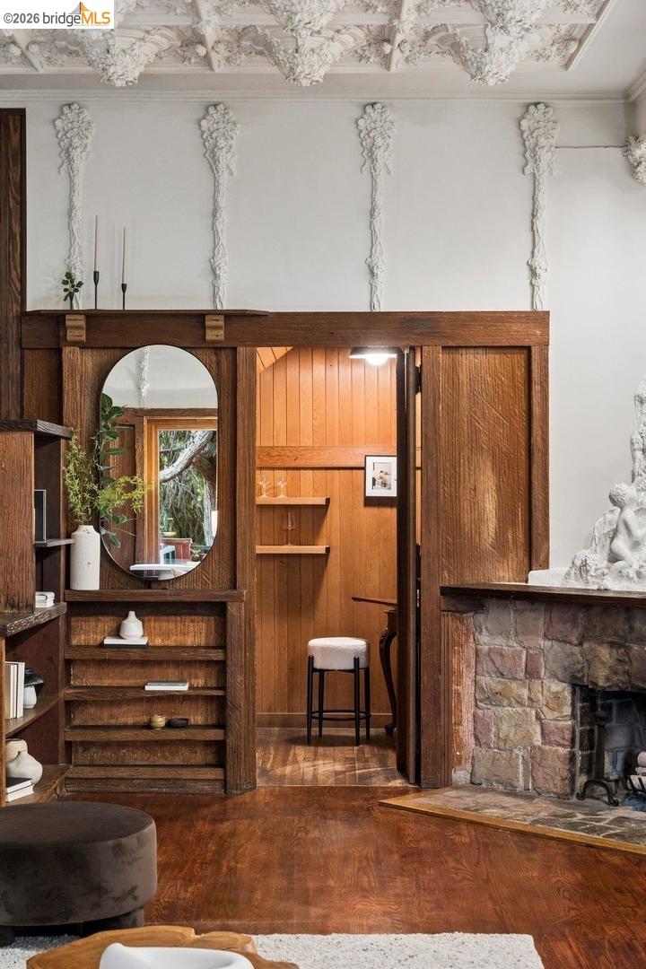 Detail Gallery Image 18 of 79 For 1049 Keith Ave, Berkeley,  CA 94708 - 4 Beds | 4 Baths