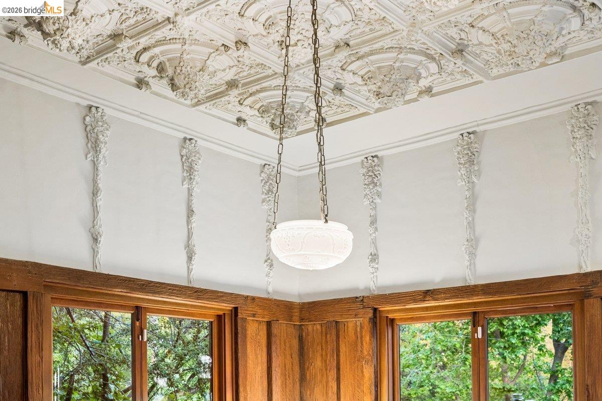 Detail Gallery Image 25 of 79 For 1049 Keith Ave, Berkeley,  CA 94708 - 4 Beds | 4 Baths